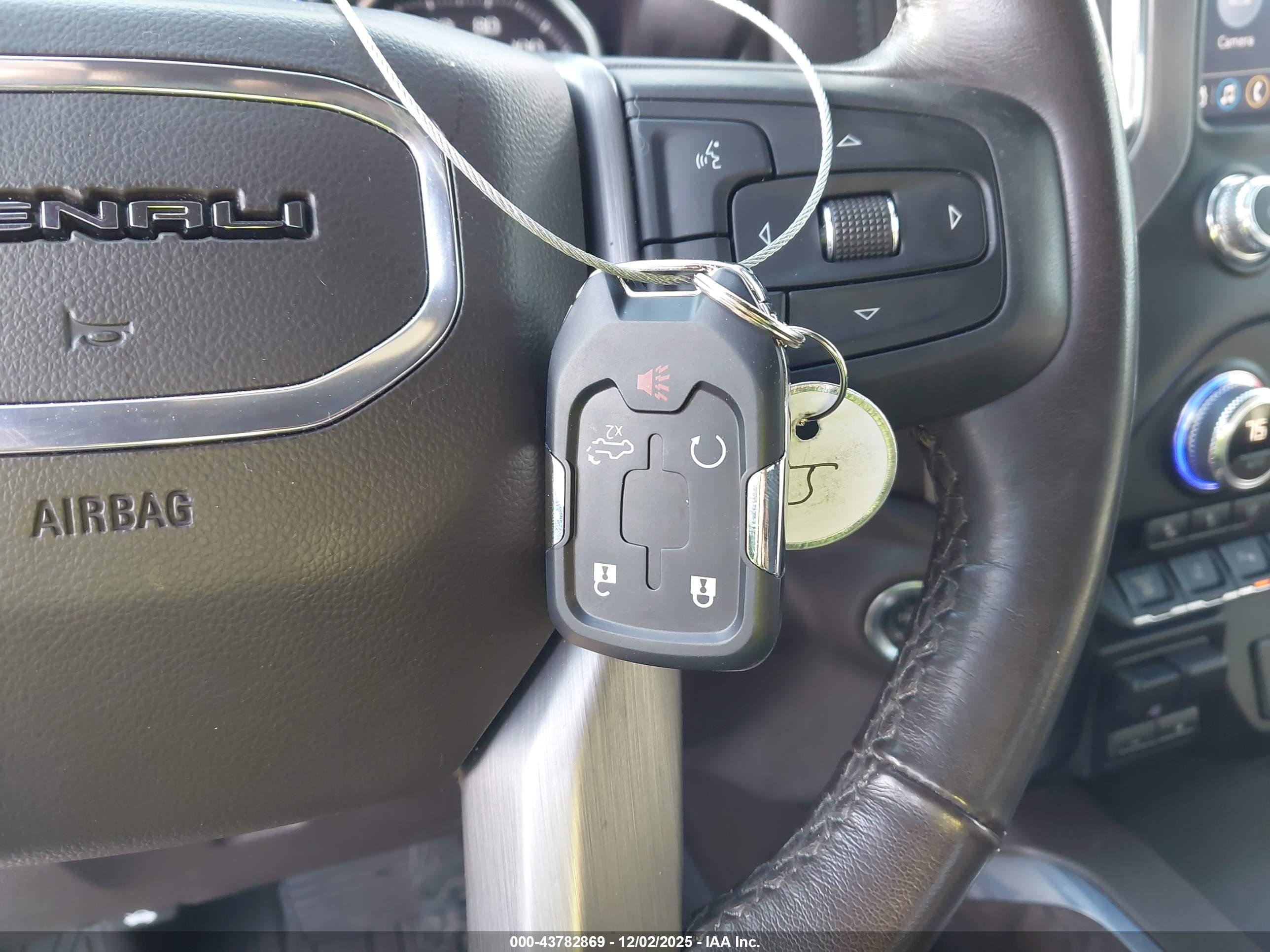 GMC SIERRA image 11