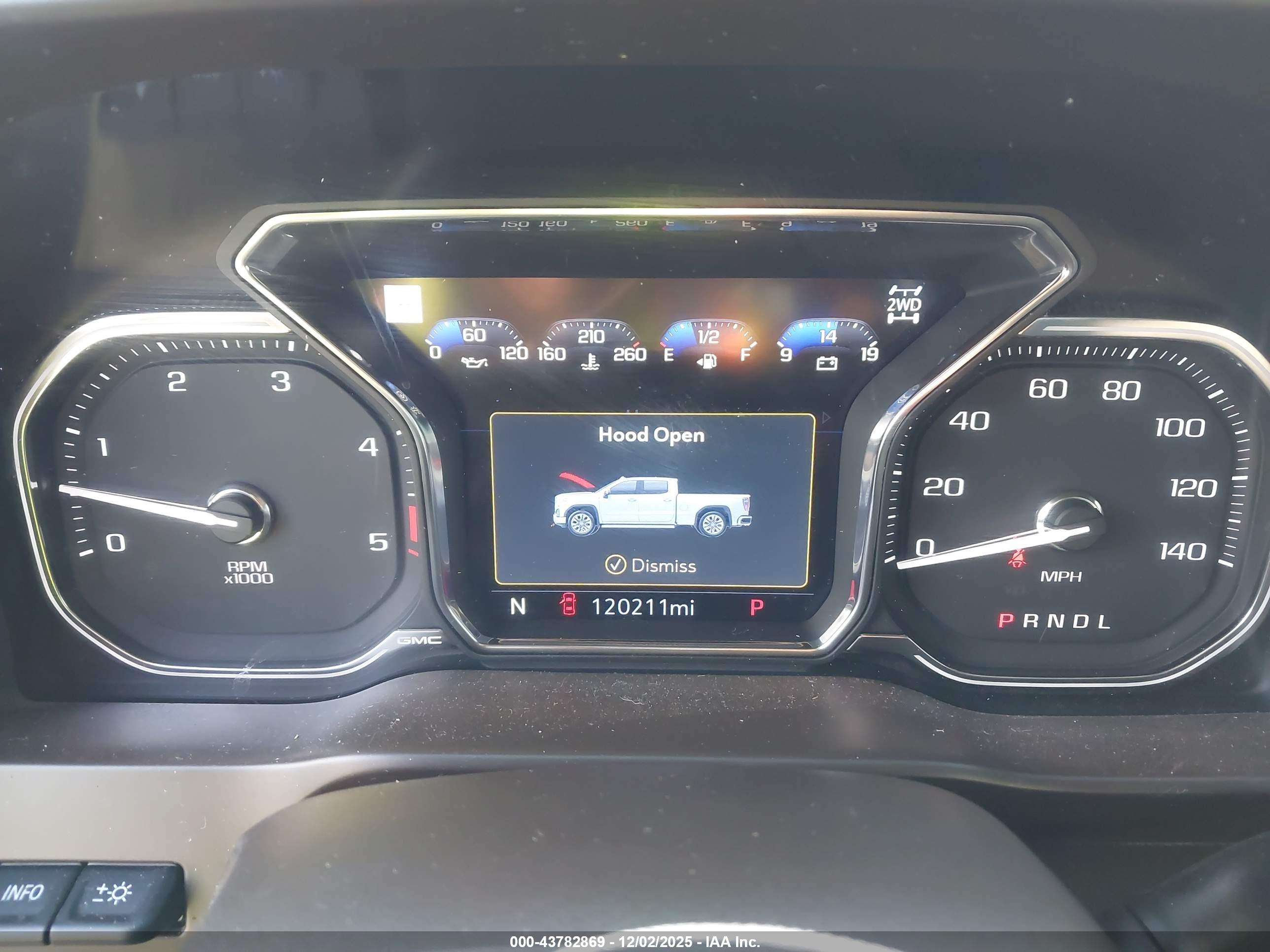 GMC SIERRA image 6