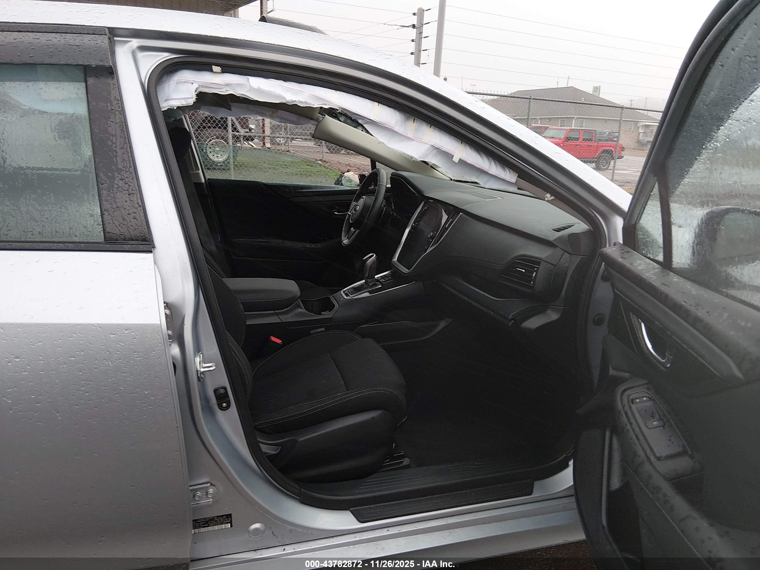 SUBARU LEGACY image 5
