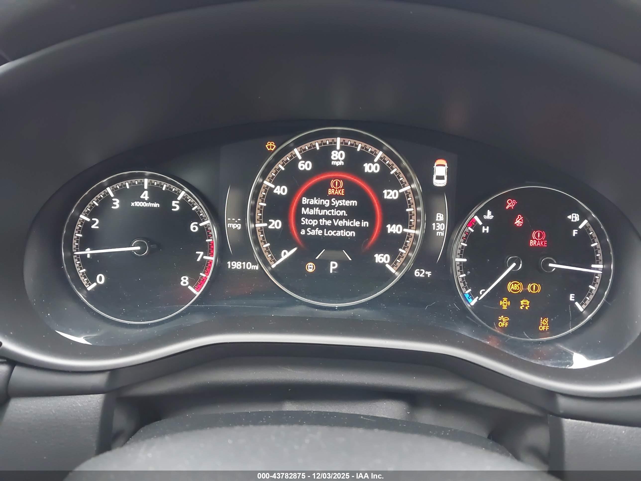 MAZDA 3 image 7