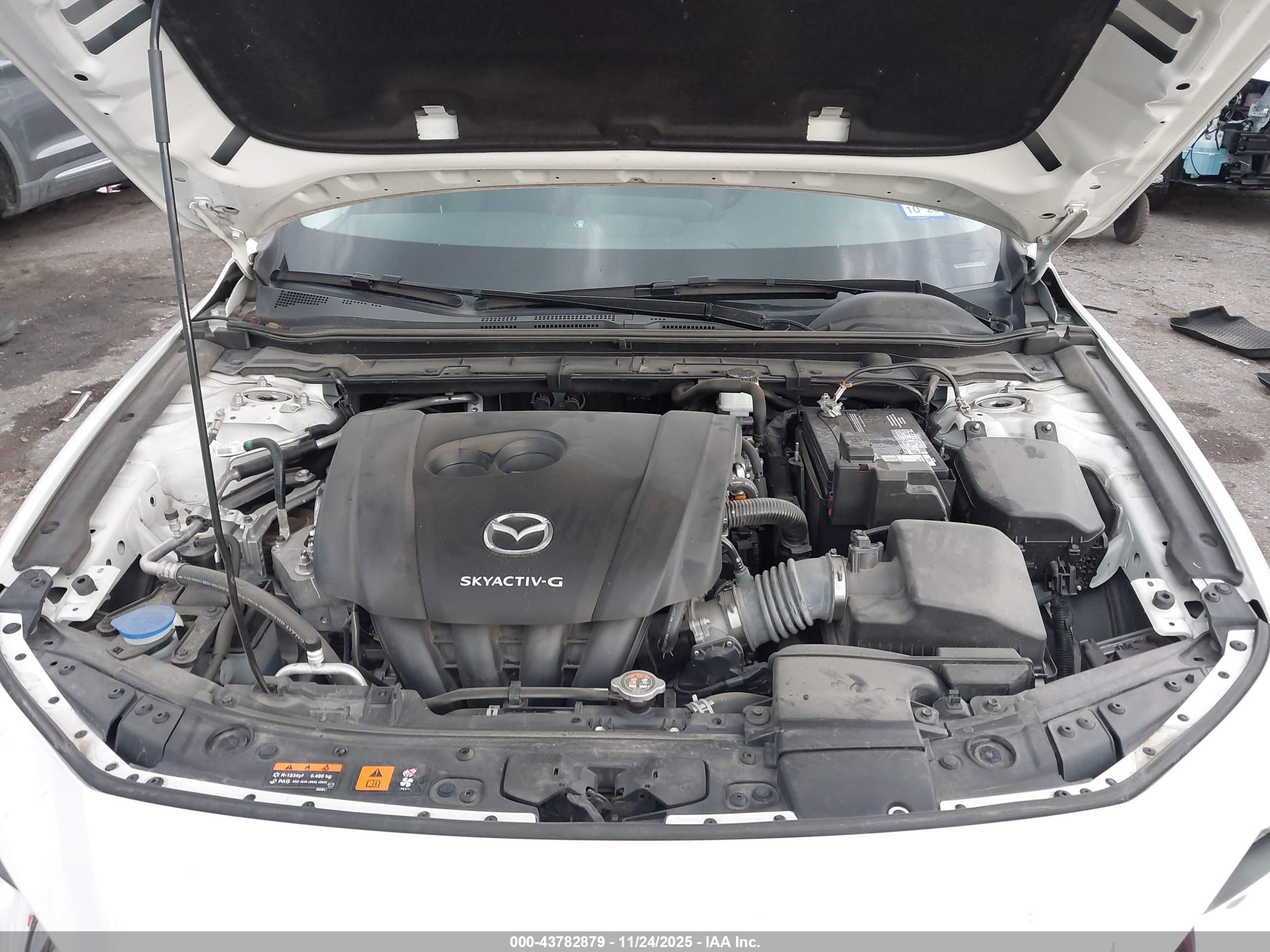 MAZDA MAZDA3 image 10