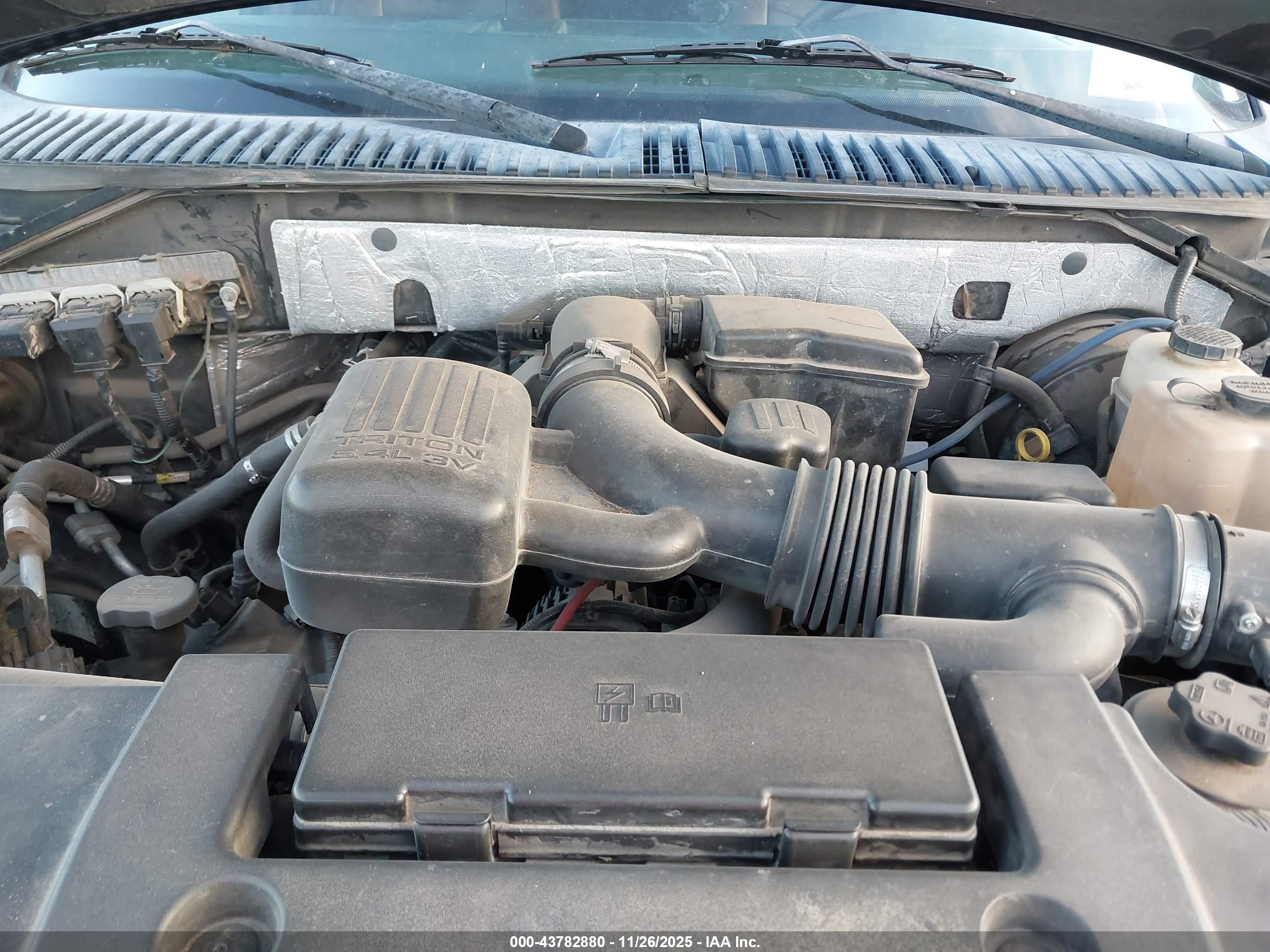 FORD EXPEDITION image 10