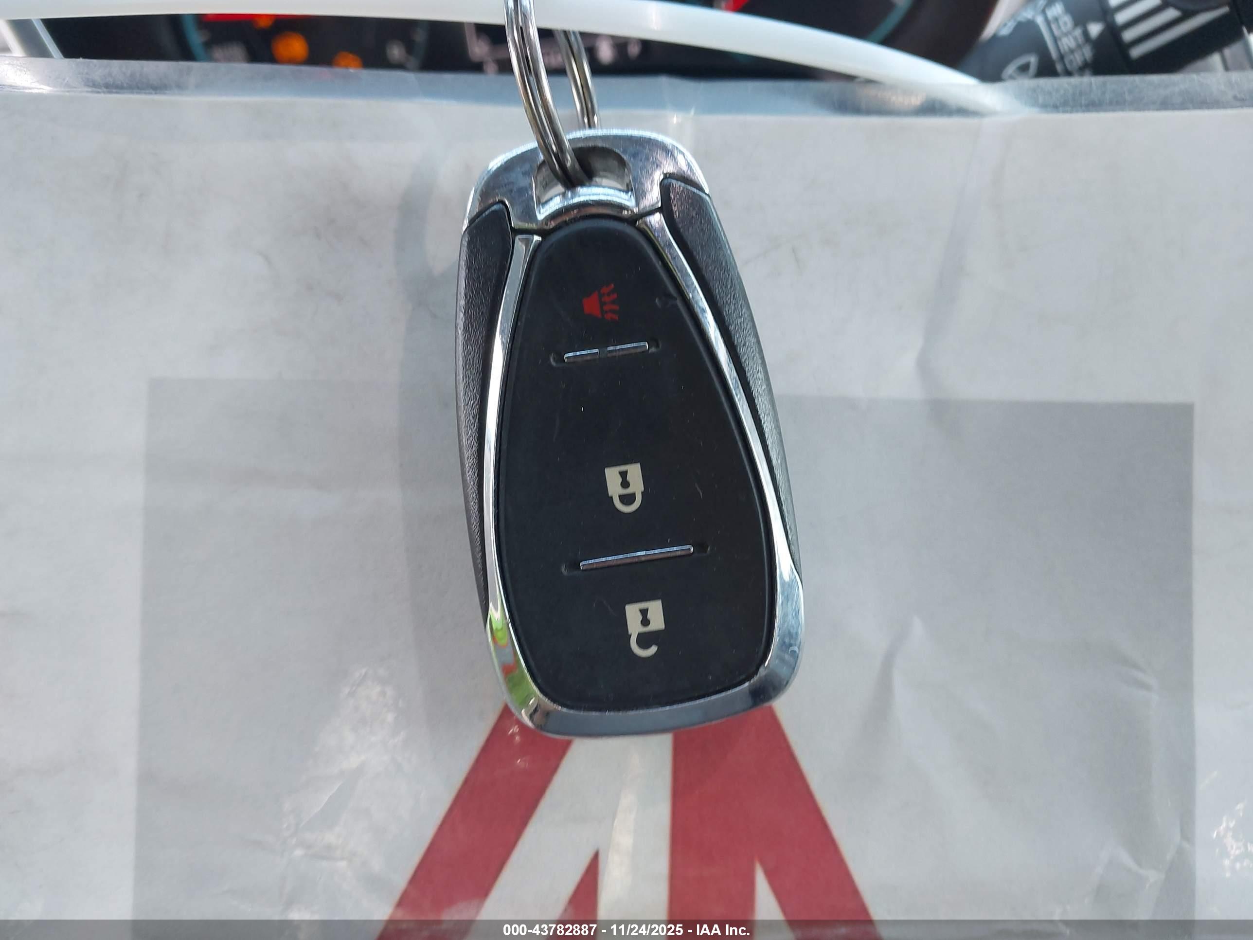 CHEVROLET EQUINOX image 11