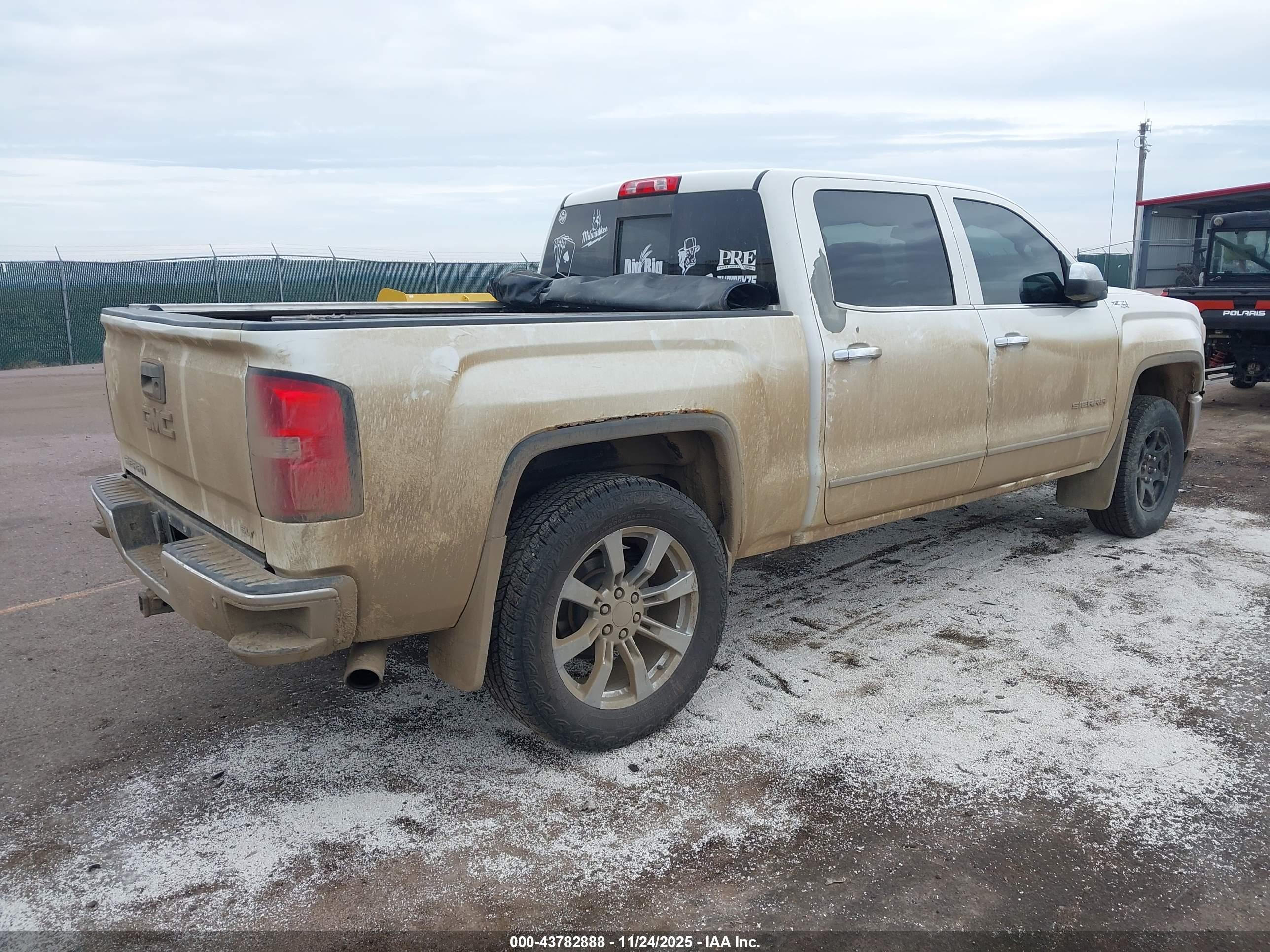GMC SIERRA image 4