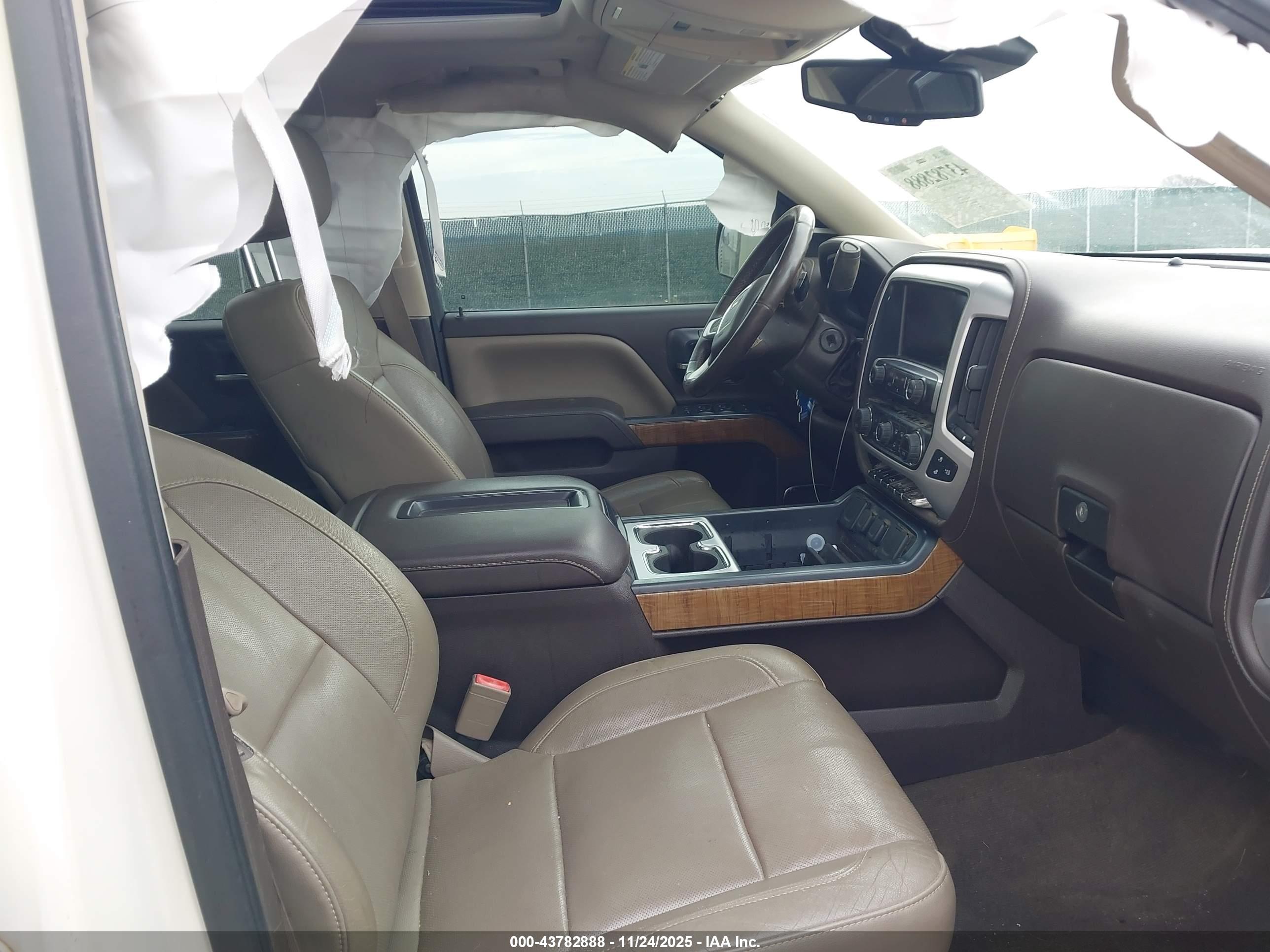GMC SIERRA image 5