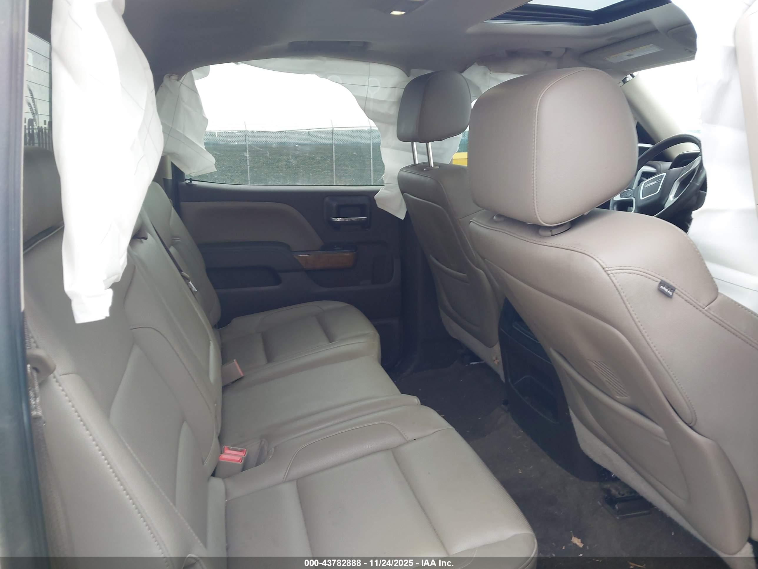 GMC SIERRA image 8