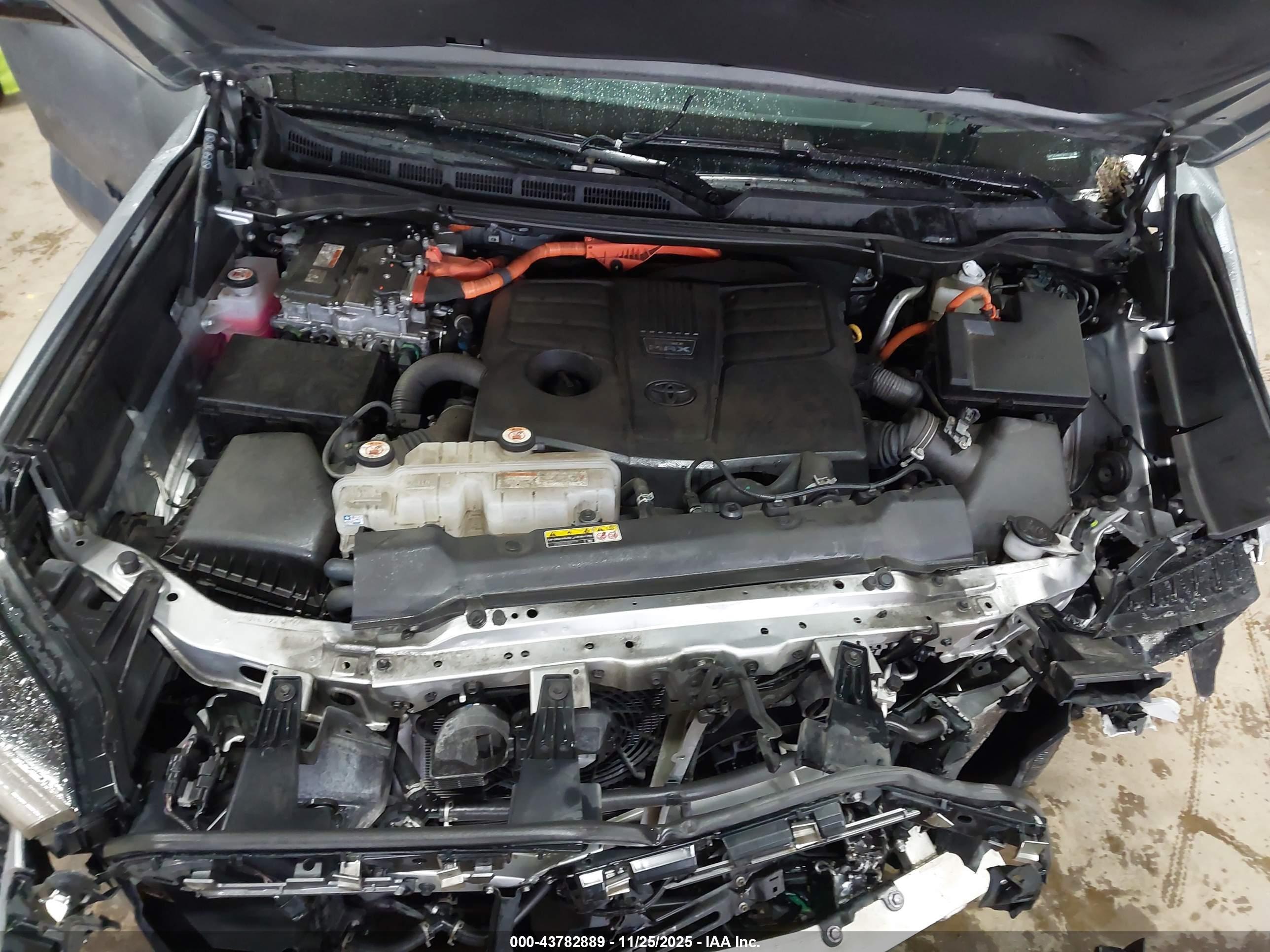 TOYOTA TUNDRA image 10