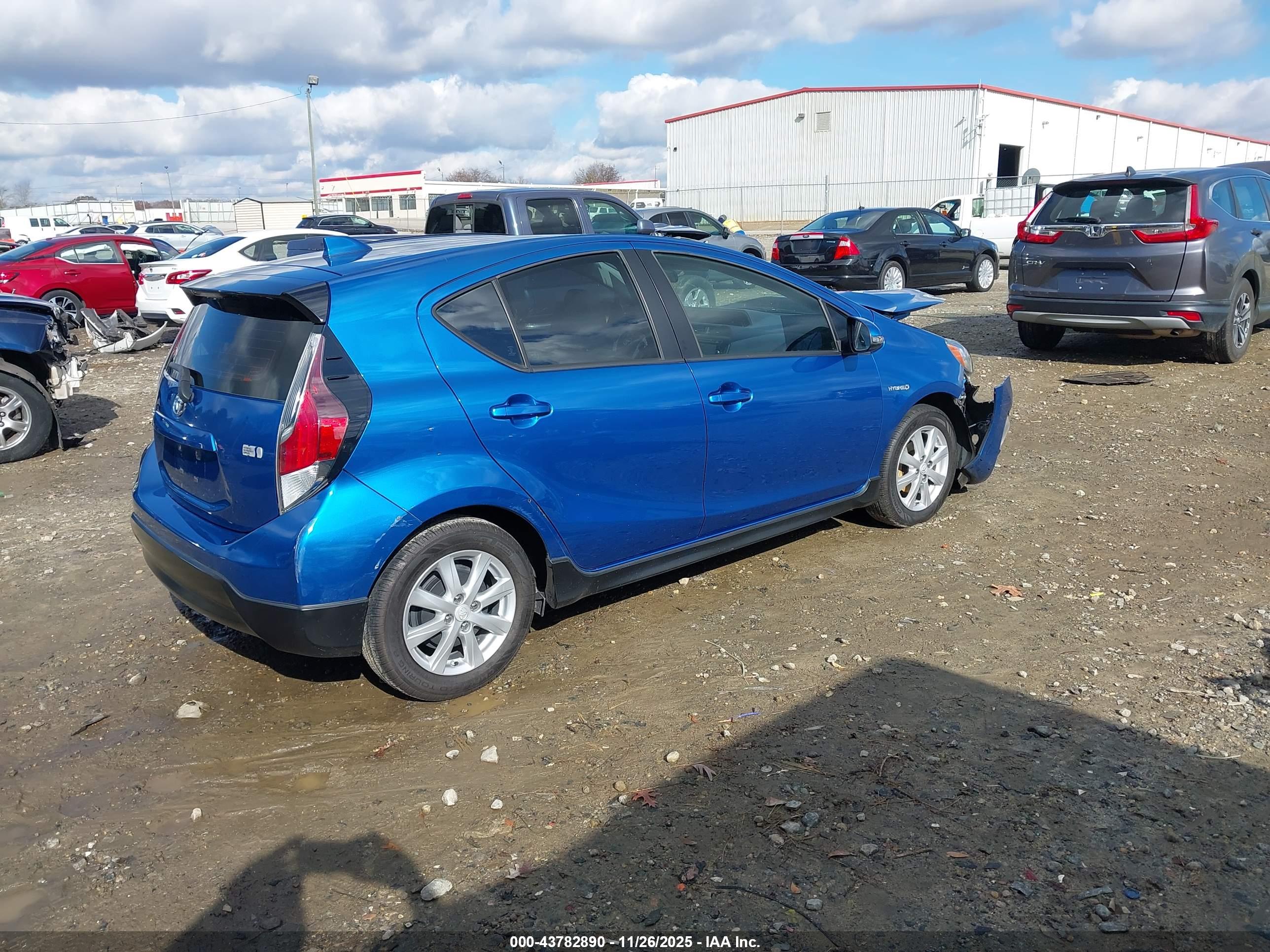 TOYOTA PRIUS image 4