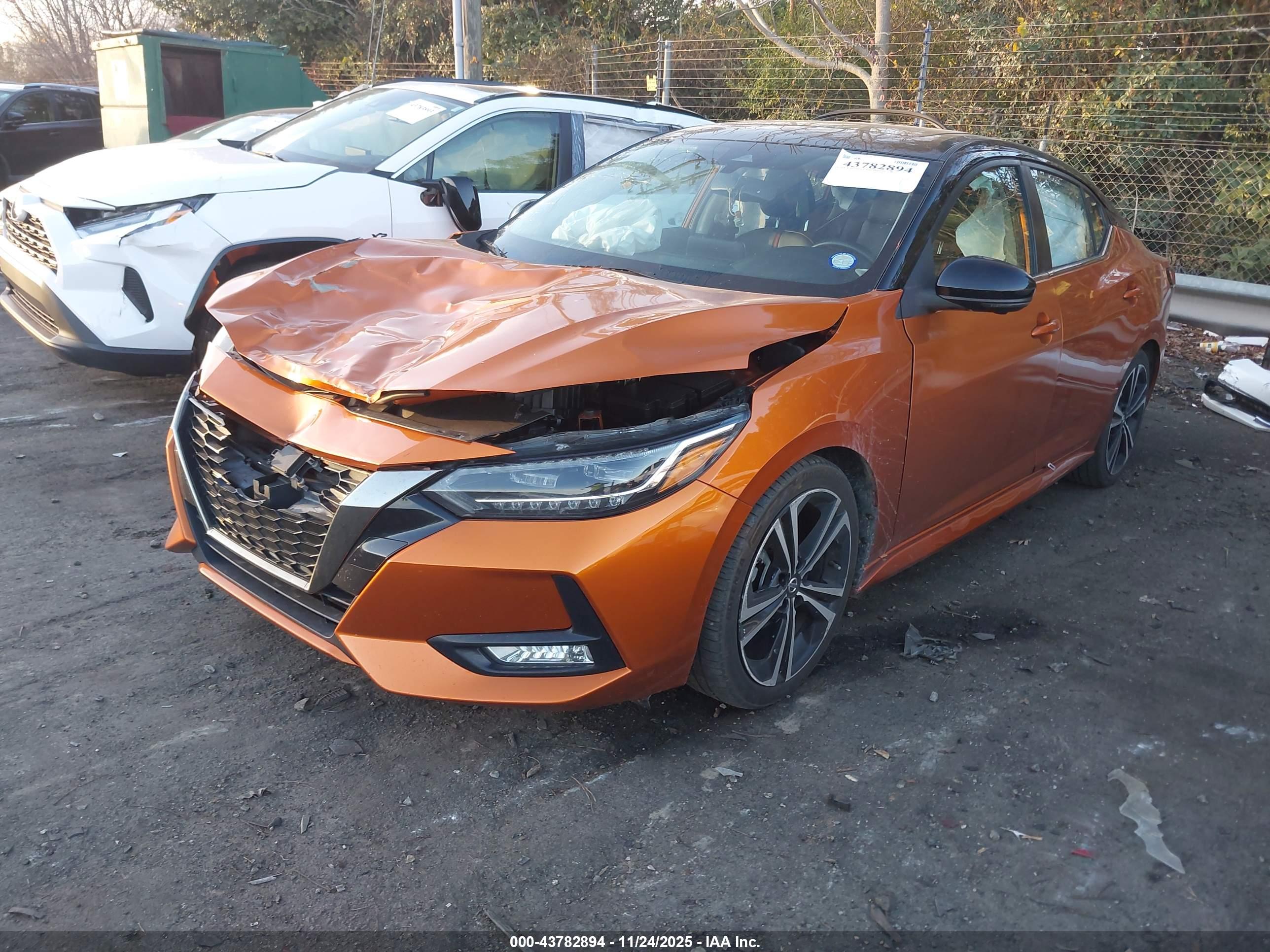 NISSAN SENTRA image 2