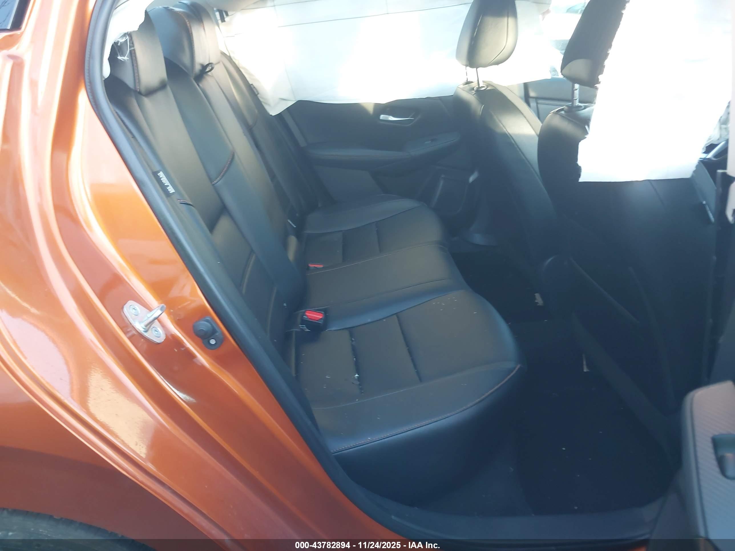 NISSAN SENTRA image 8