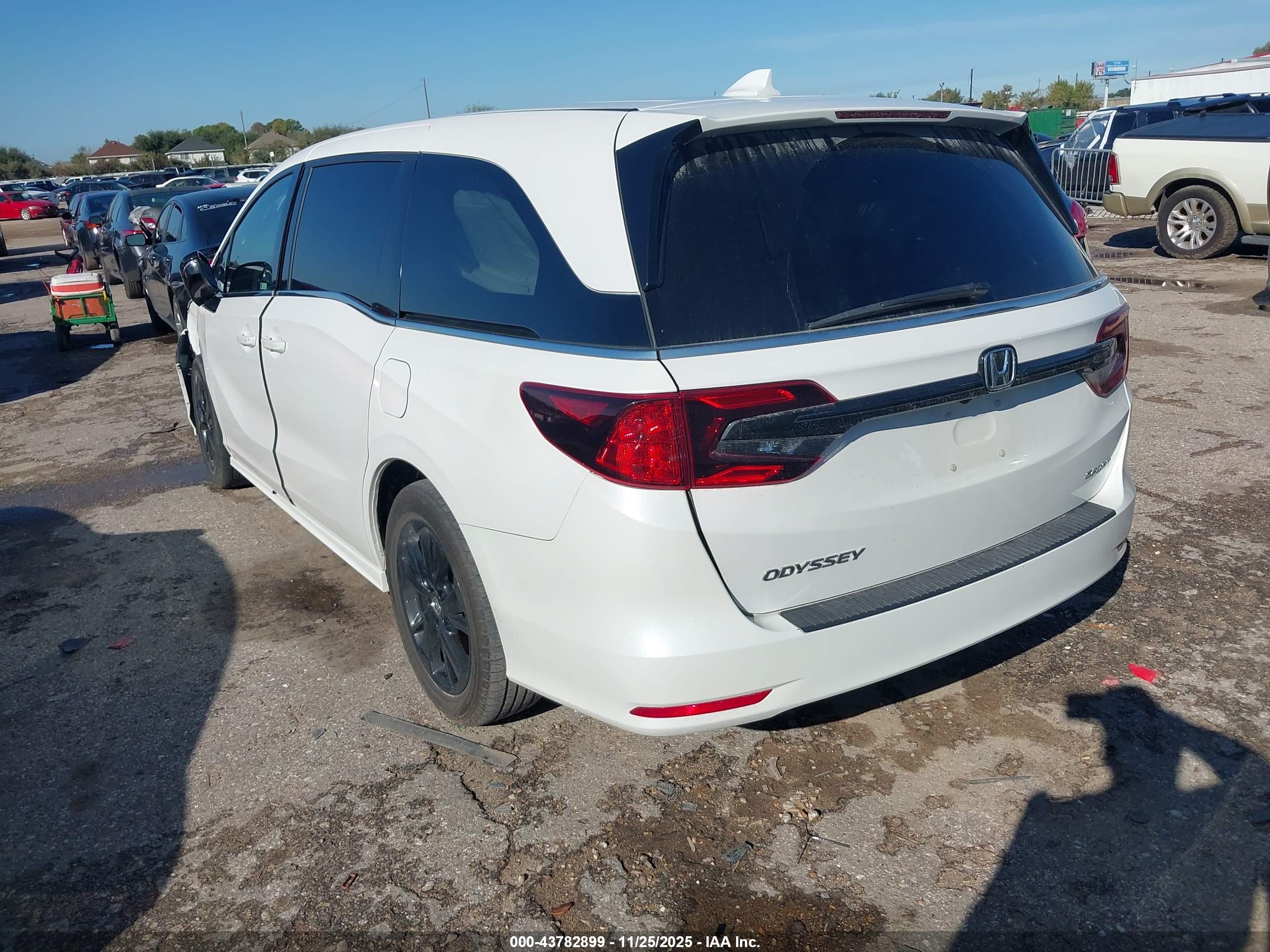HONDA ODYSSEY image 3