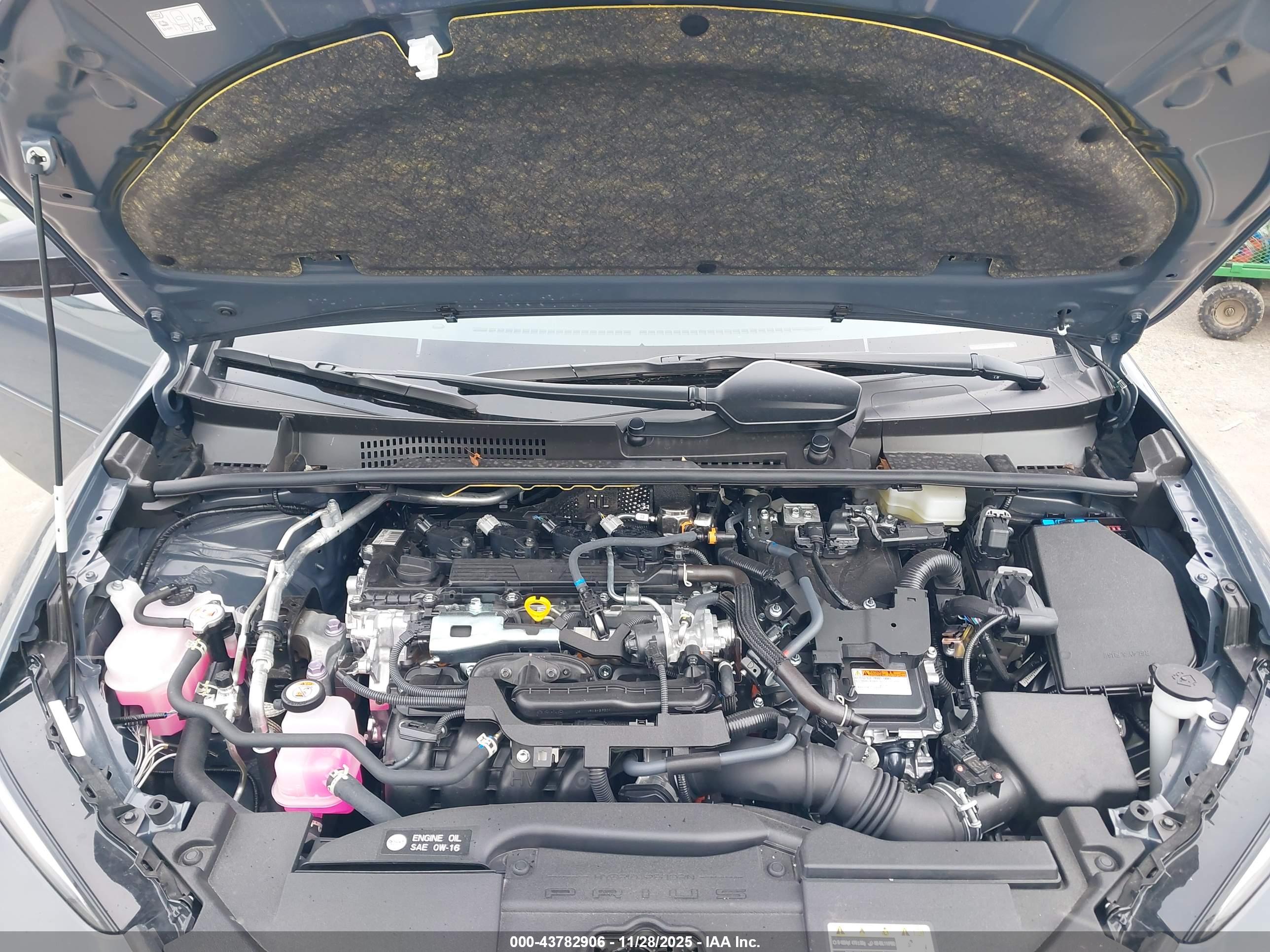TOYOTA PRIUS image 10