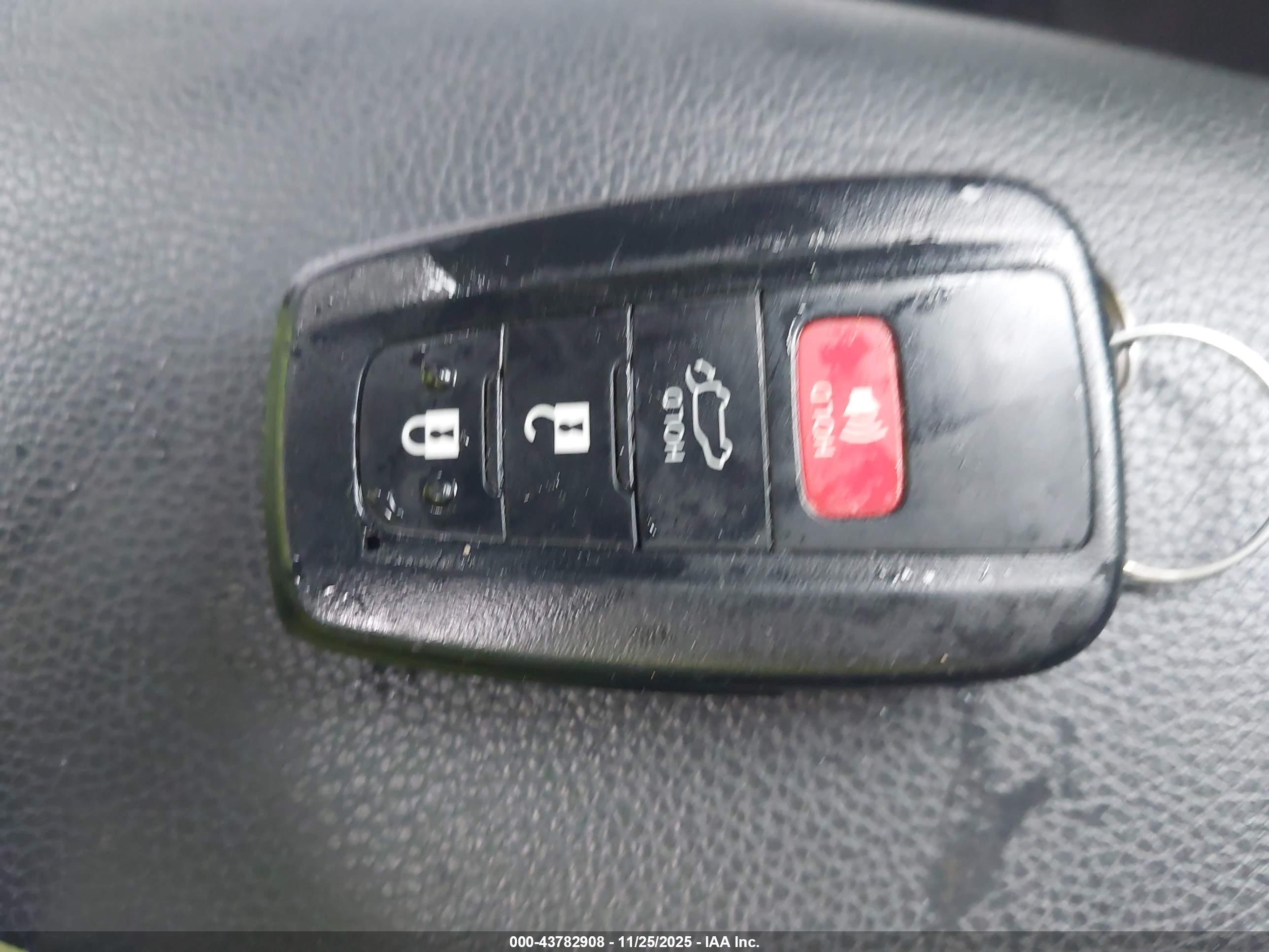 TOYOTA HIGHLANDER image 11