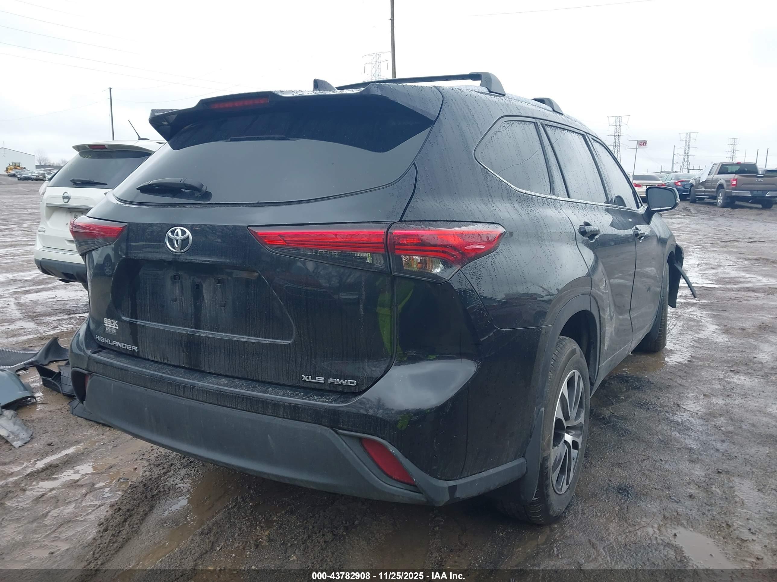 TOYOTA HIGHLANDER image 4