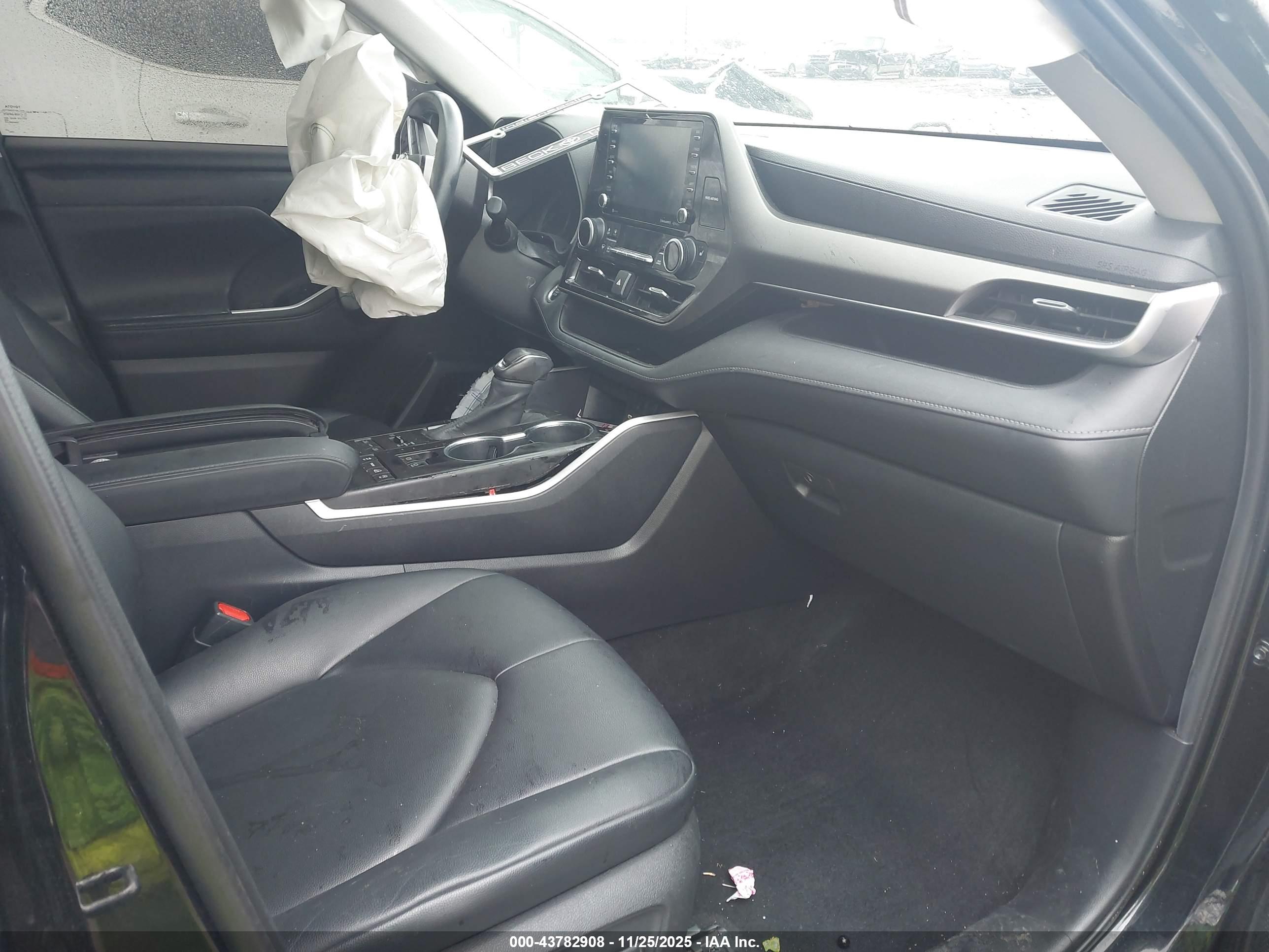 TOYOTA HIGHLANDER image 5