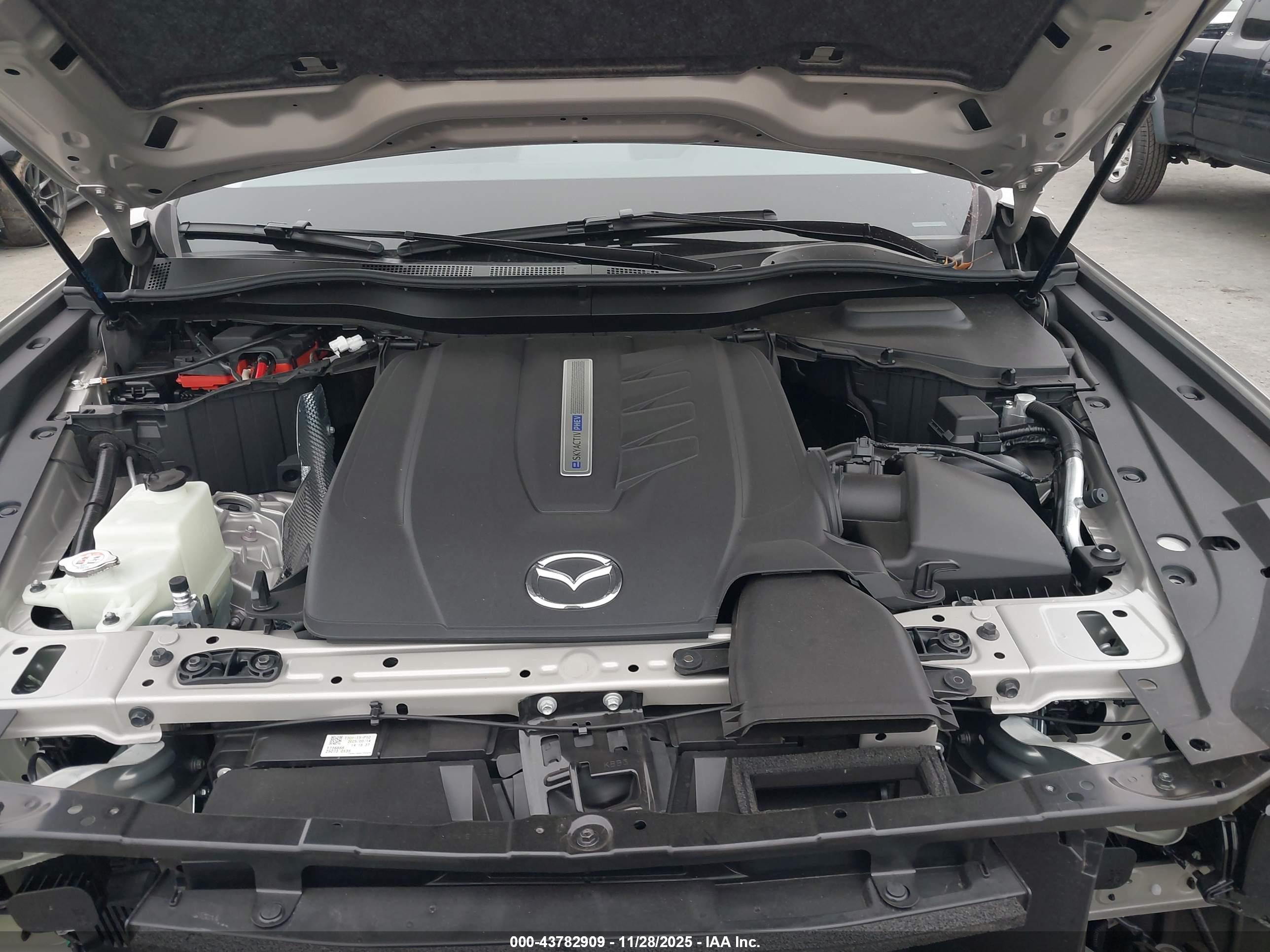 MAZDA CX-90 image 10