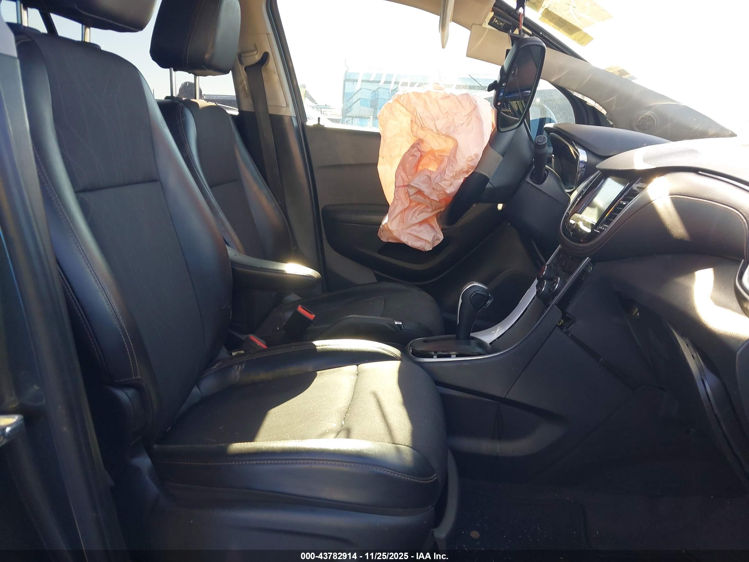 CHEVROLET TRAX image 5