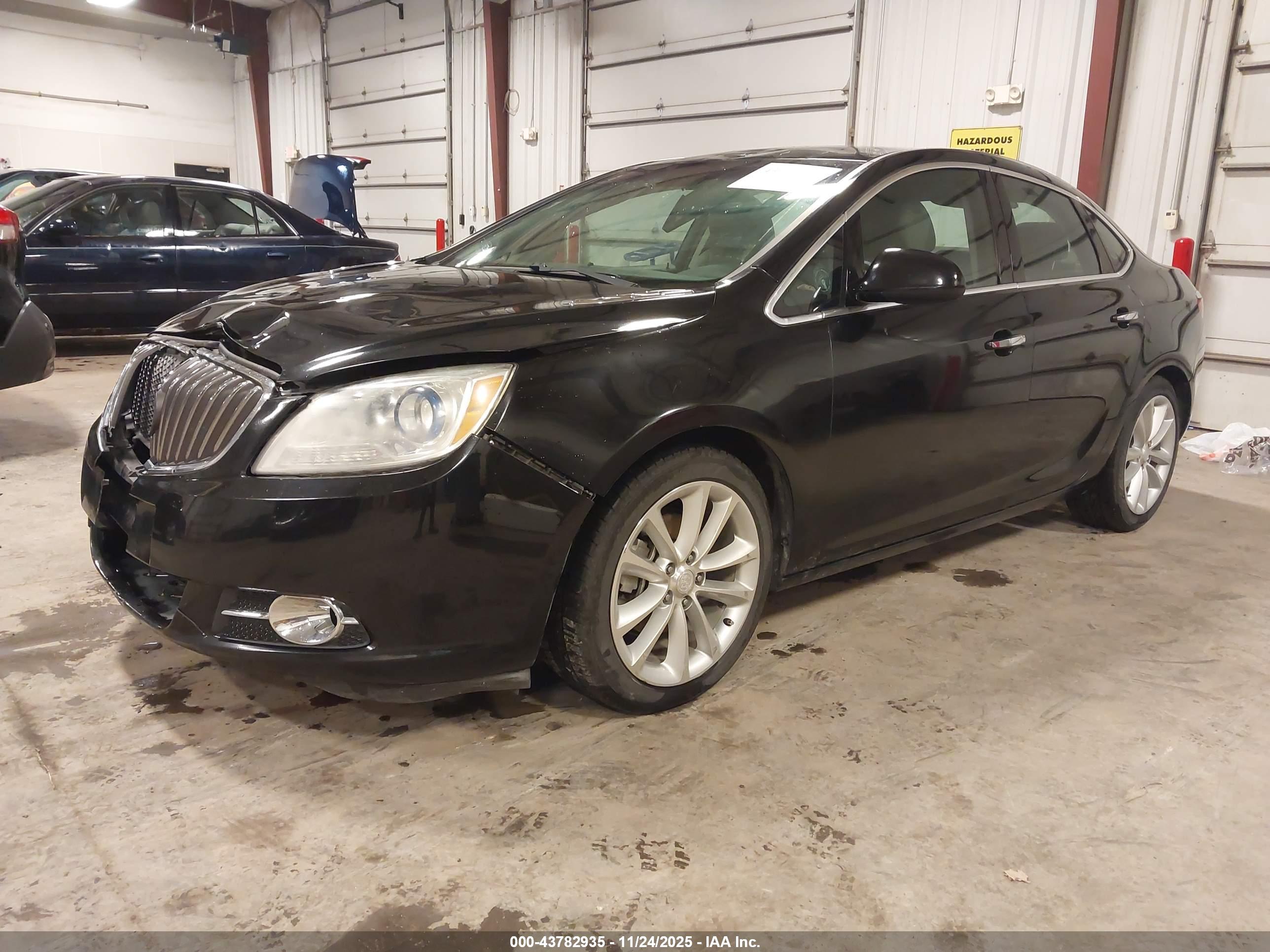BUICK VERANO image 2