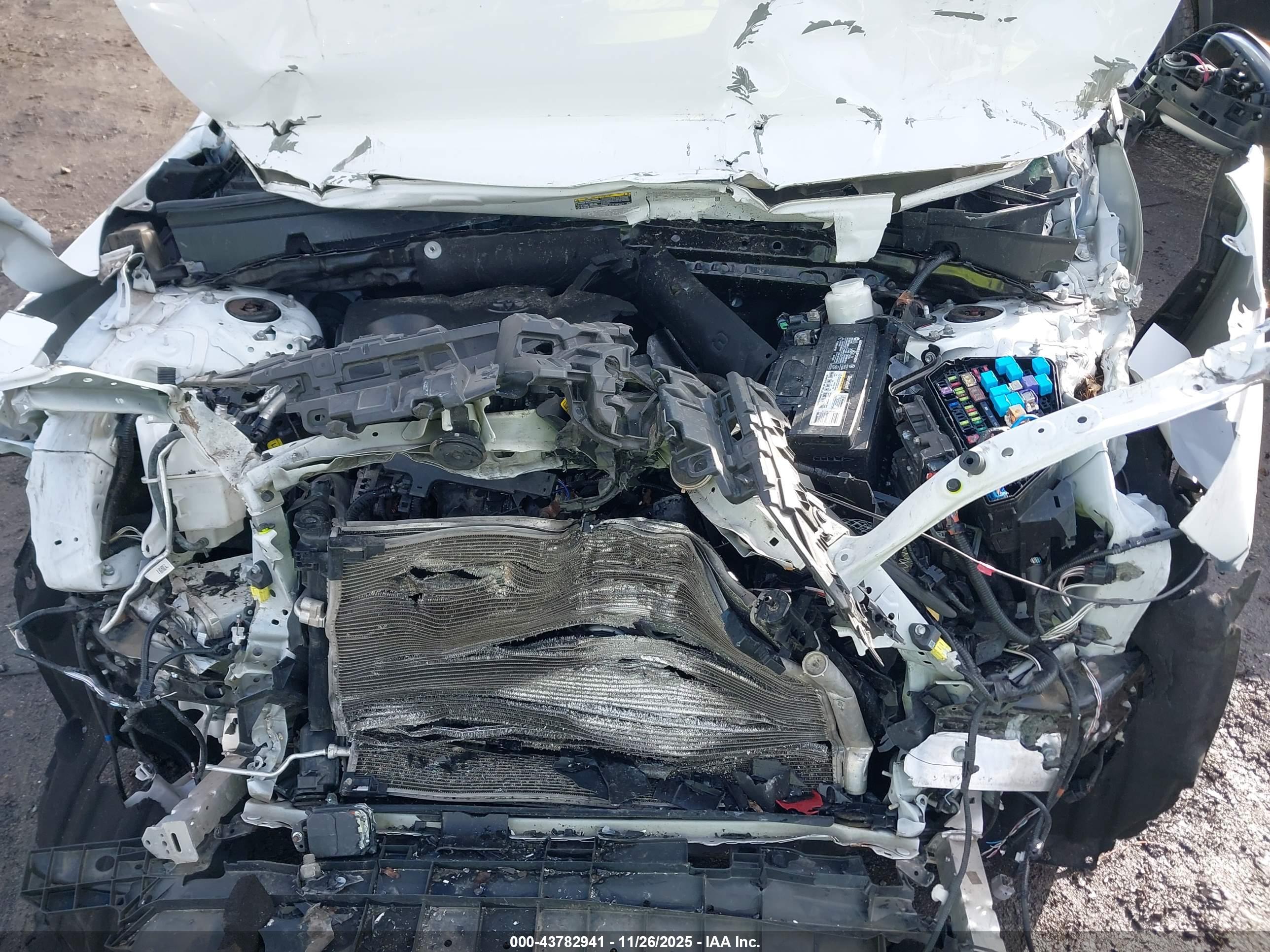 TOYOTA RAV4 image 10