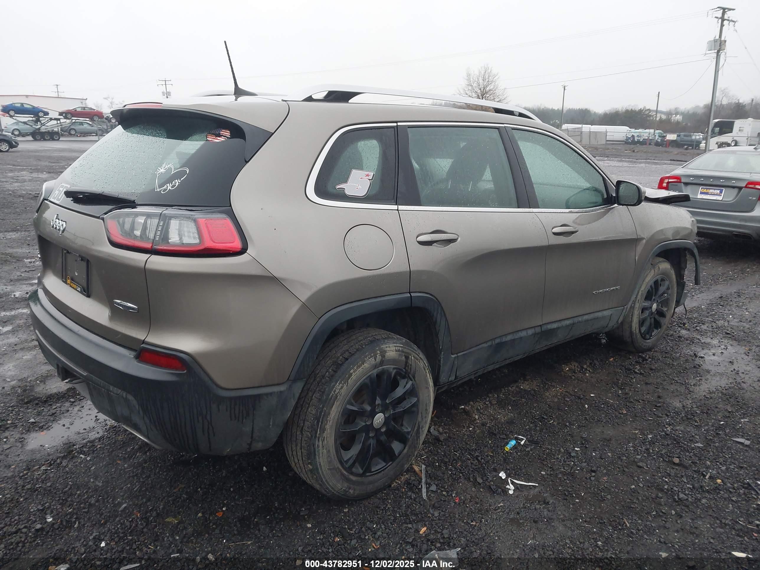 JEEP CHEROKEE image 4