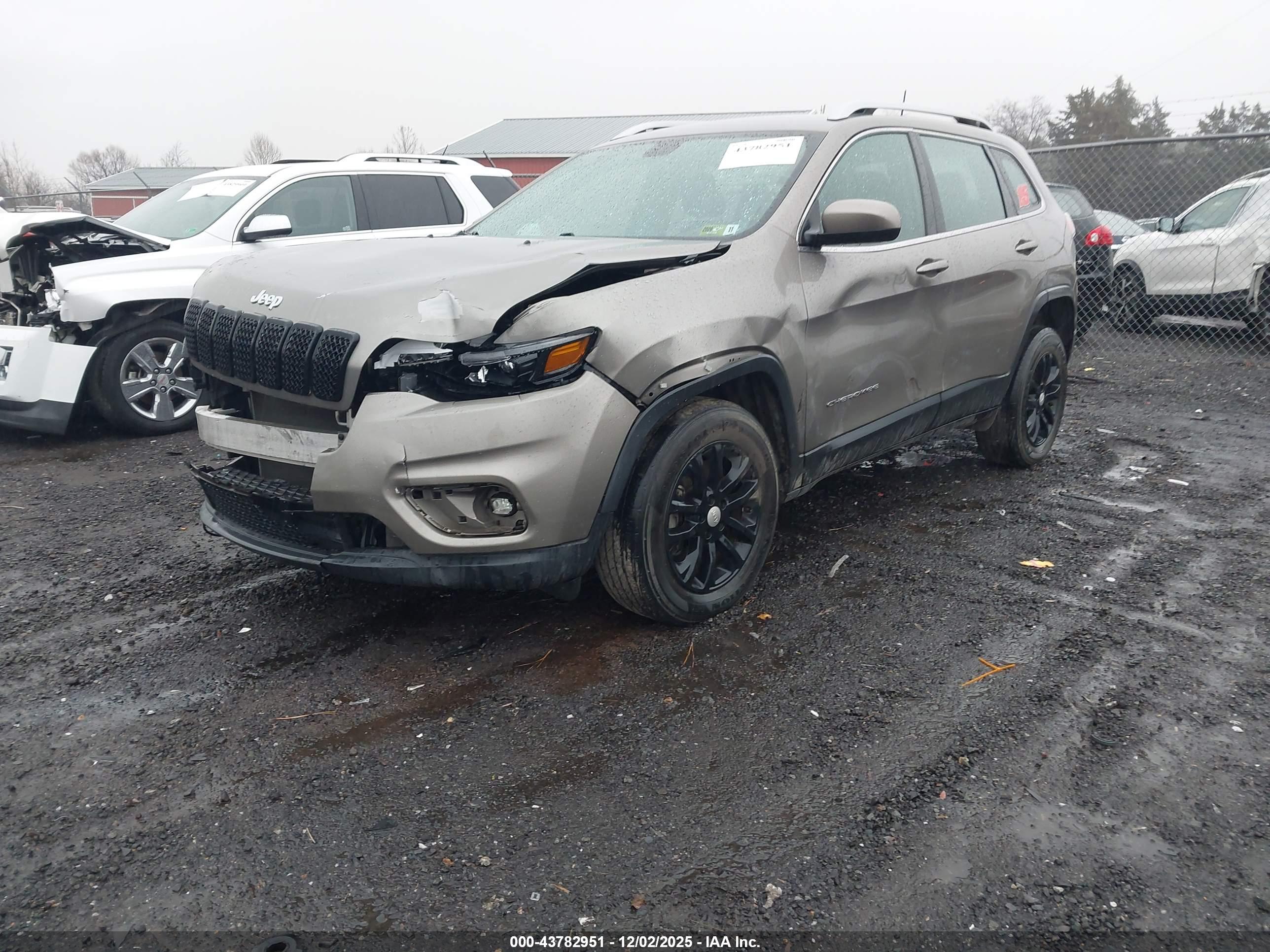 JEEP CHEROKEE image 6