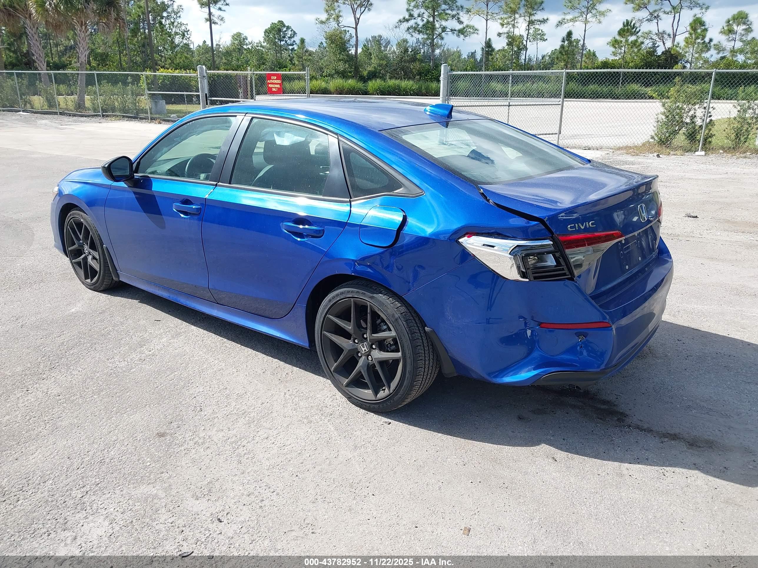 HONDA CIVIC image 3