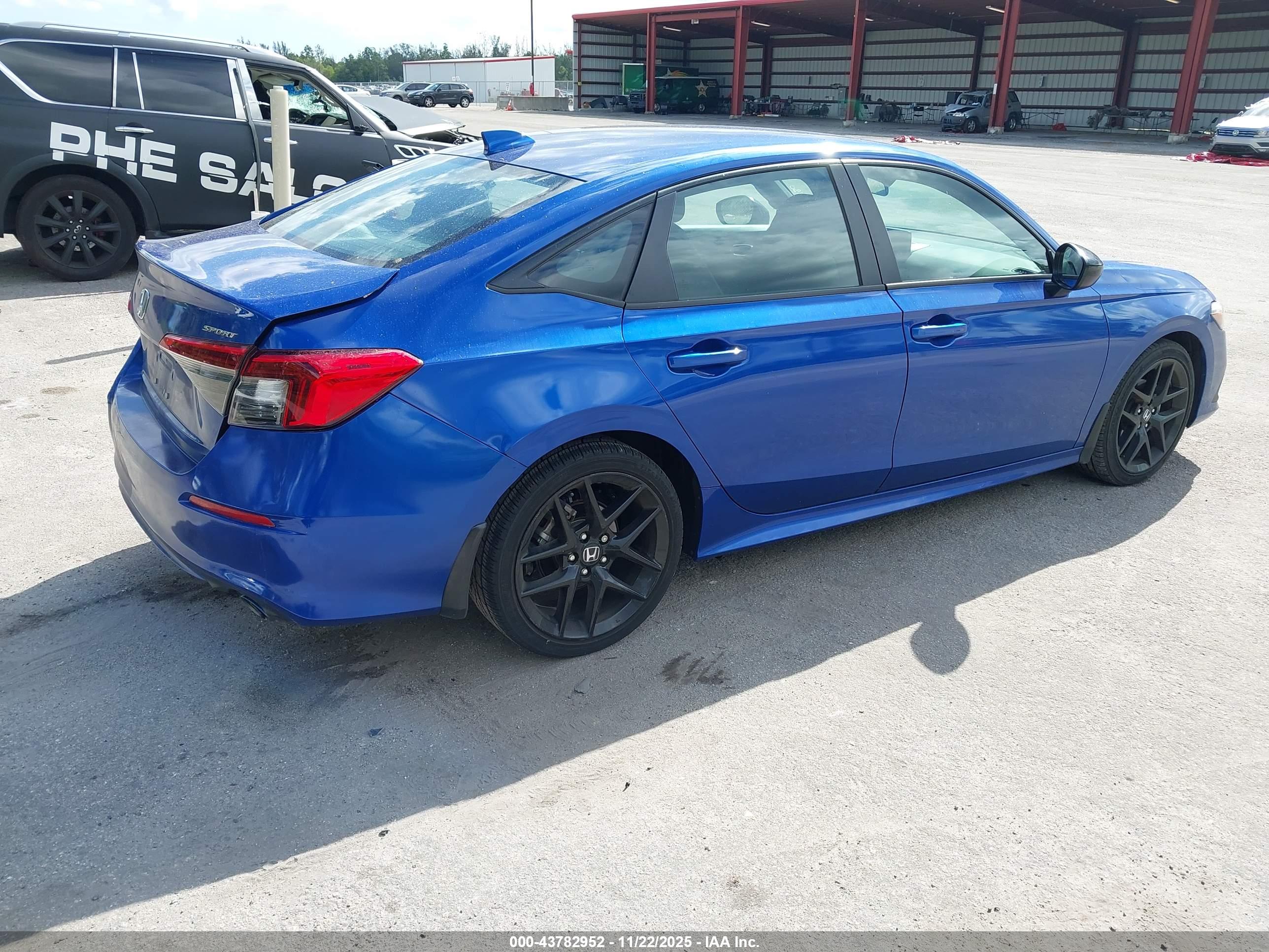 HONDA CIVIC image 4