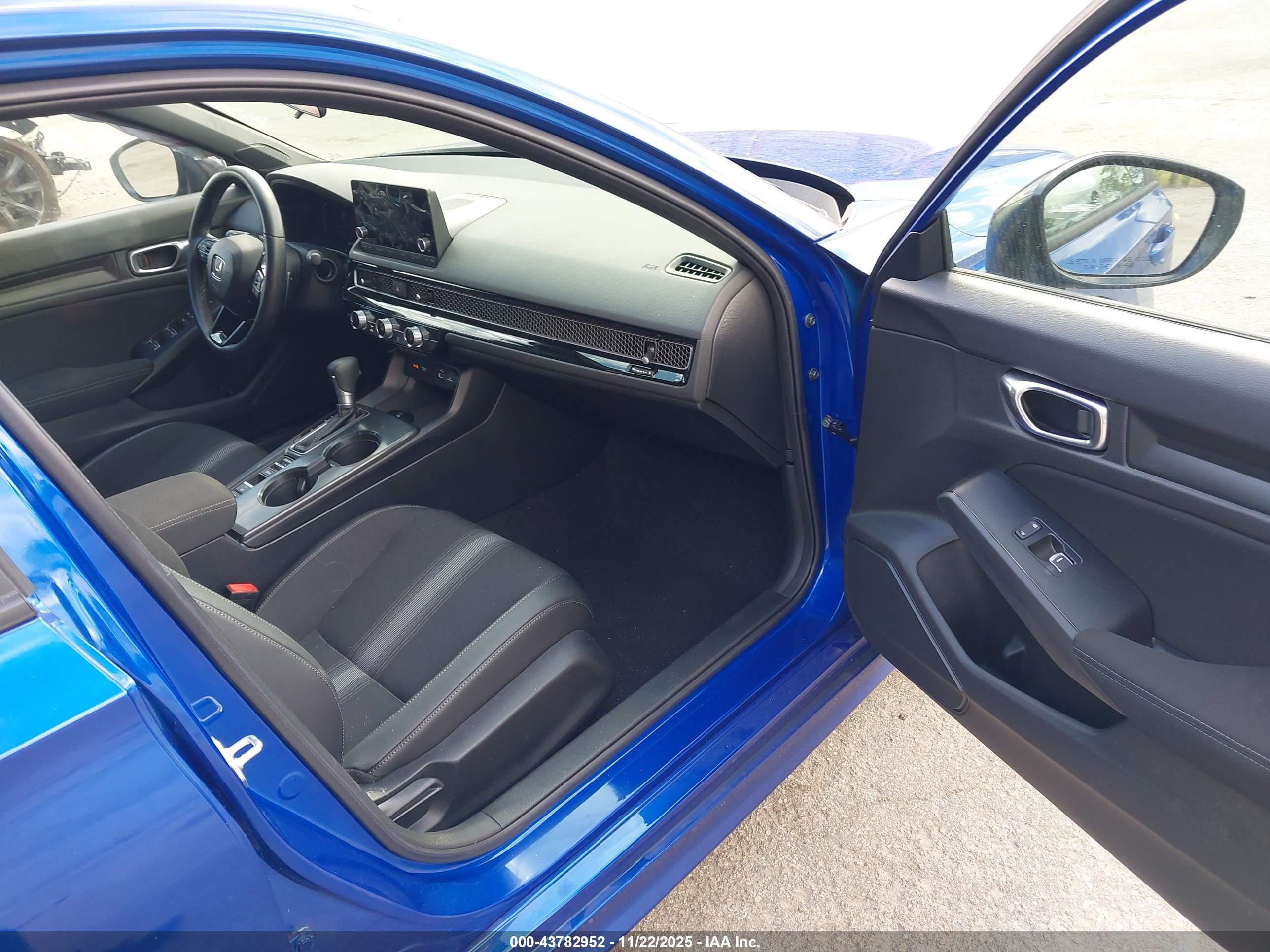 HONDA CIVIC image 5