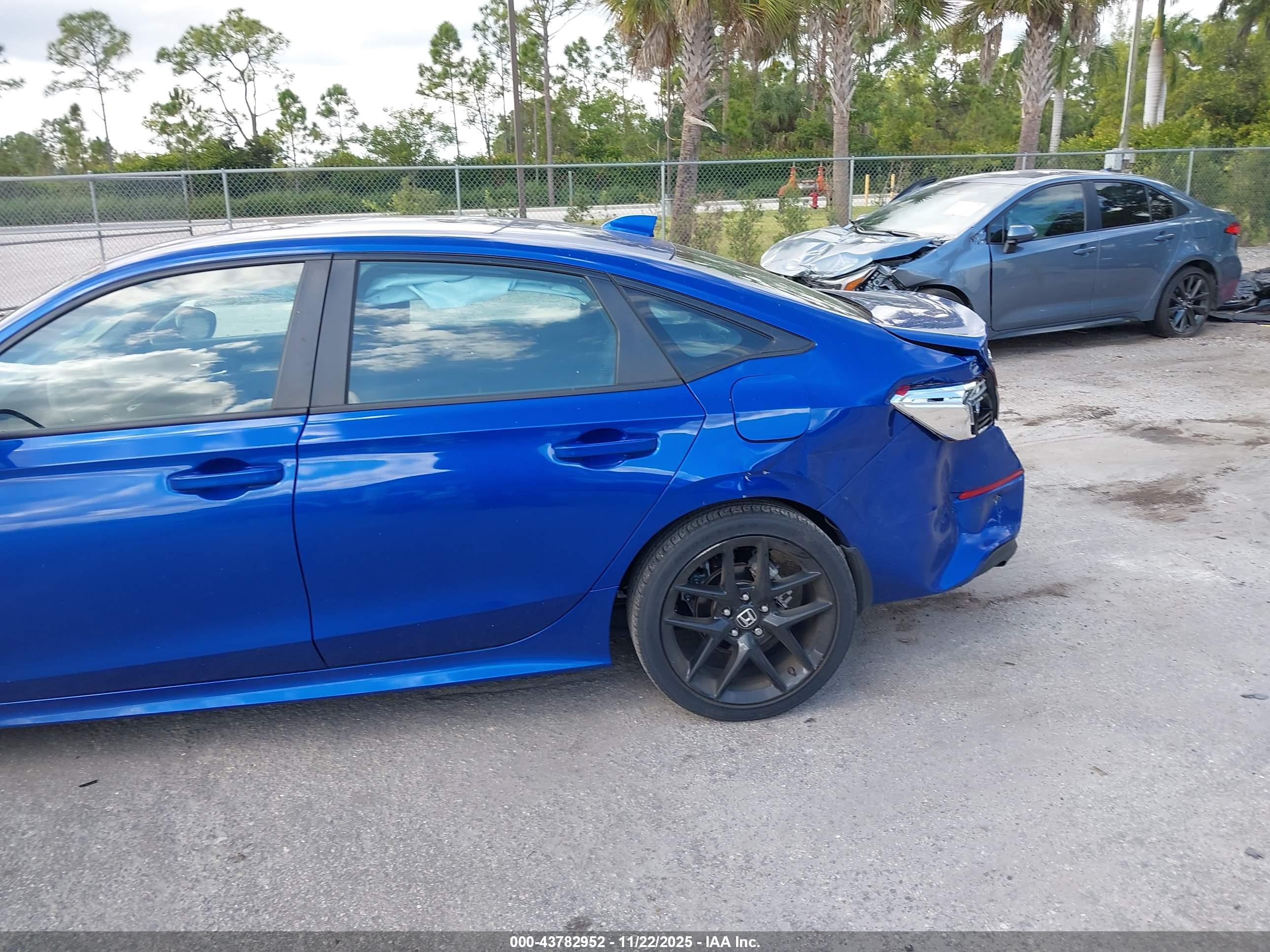 HONDA CIVIC image 6