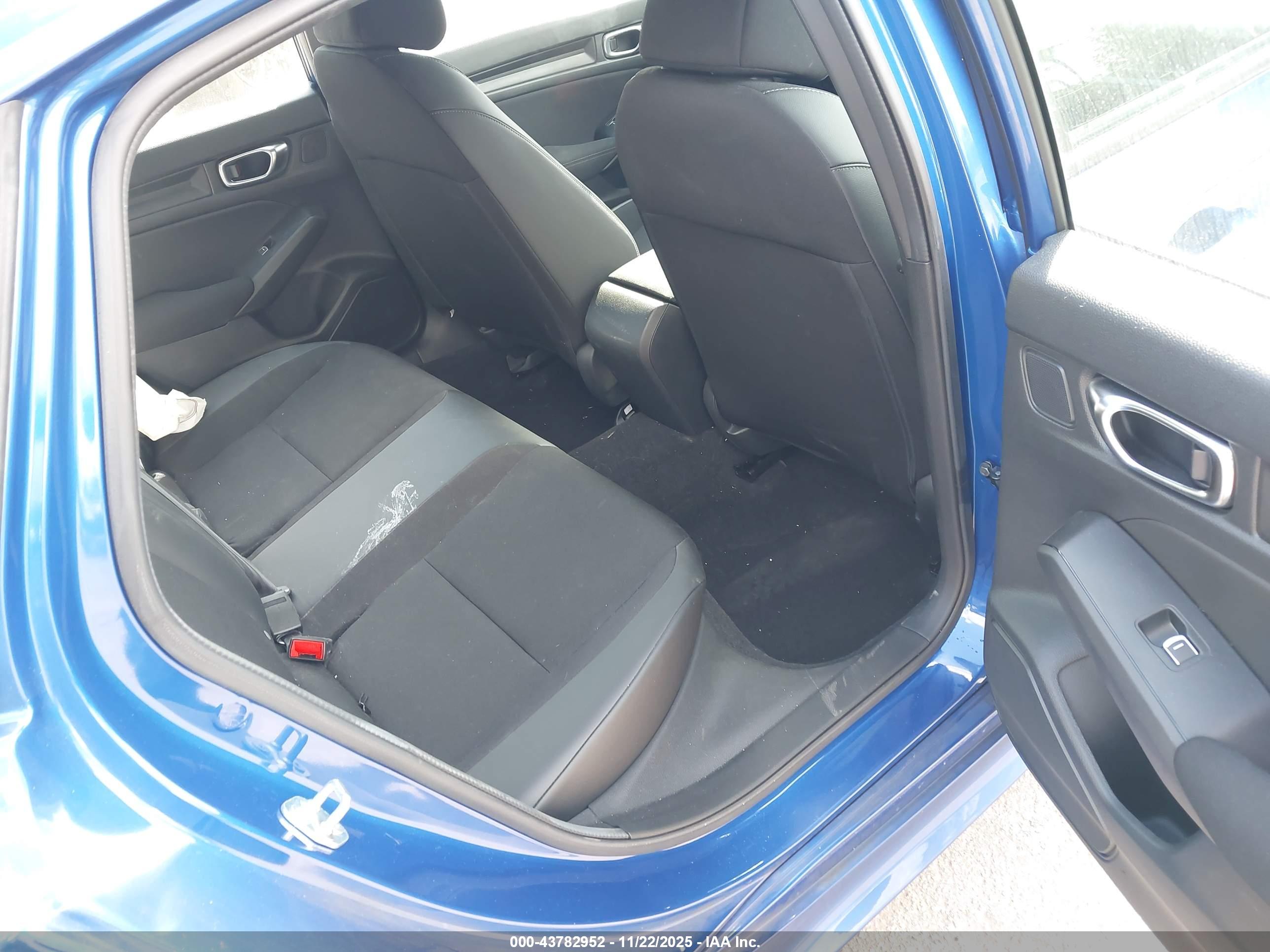 HONDA CIVIC image 8