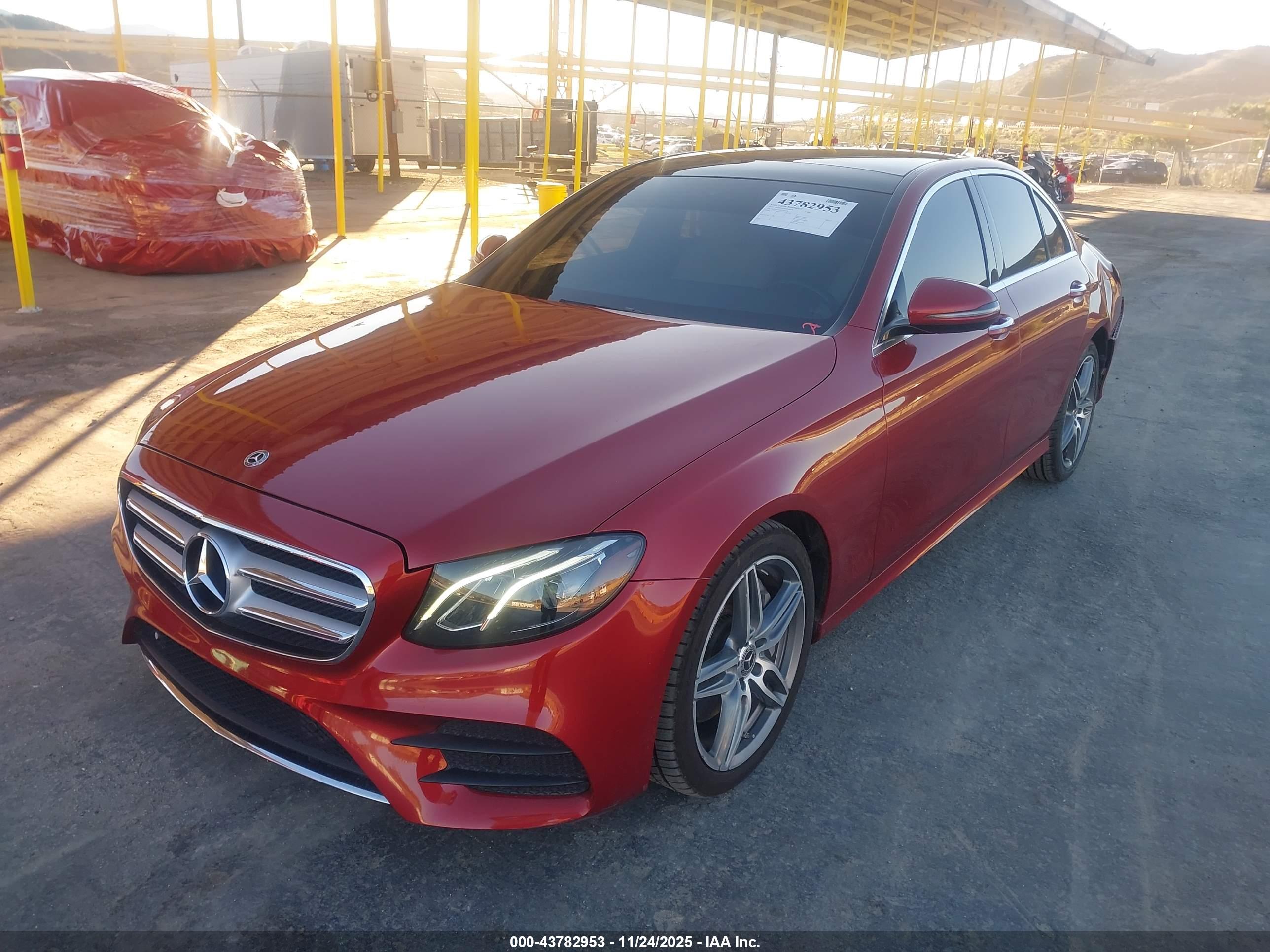 MERCEDES-BENZ E image 2
