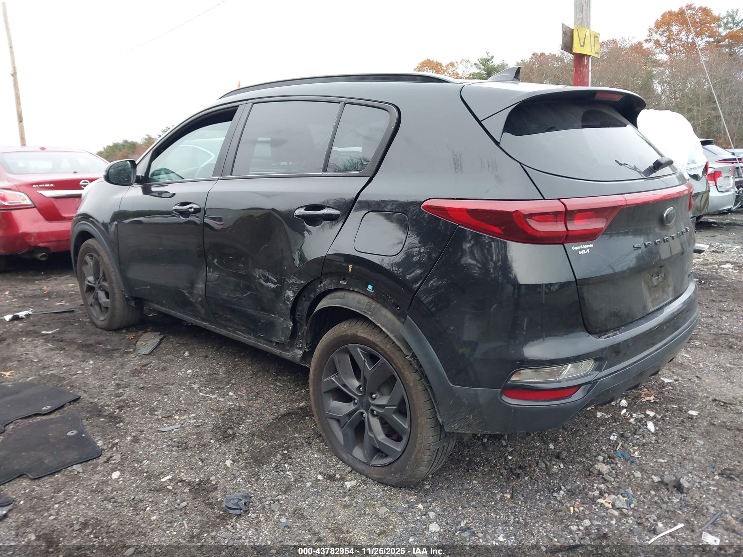 KIA SPORTAGE image 3