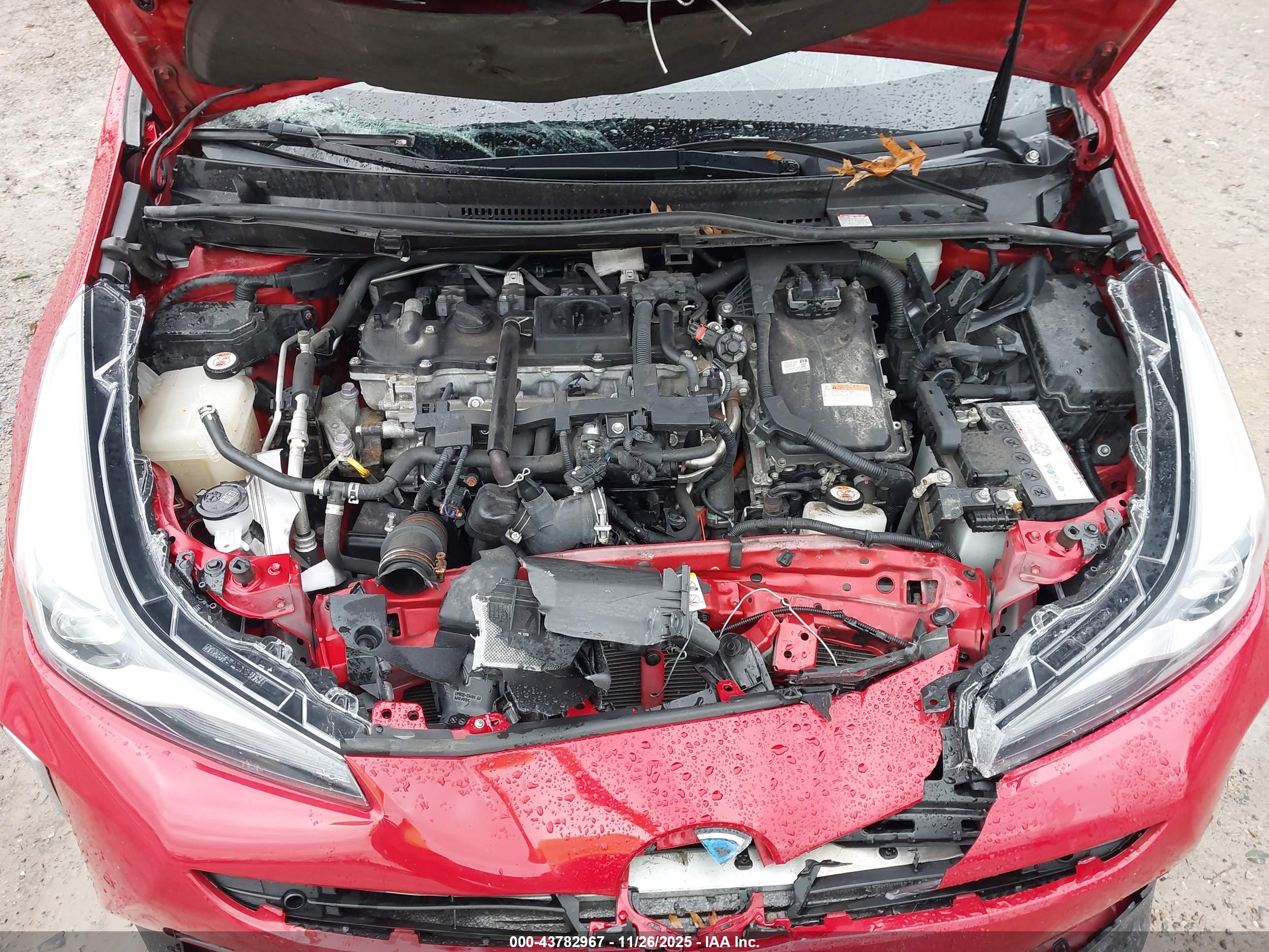 TOYOTA PRIUS image 10