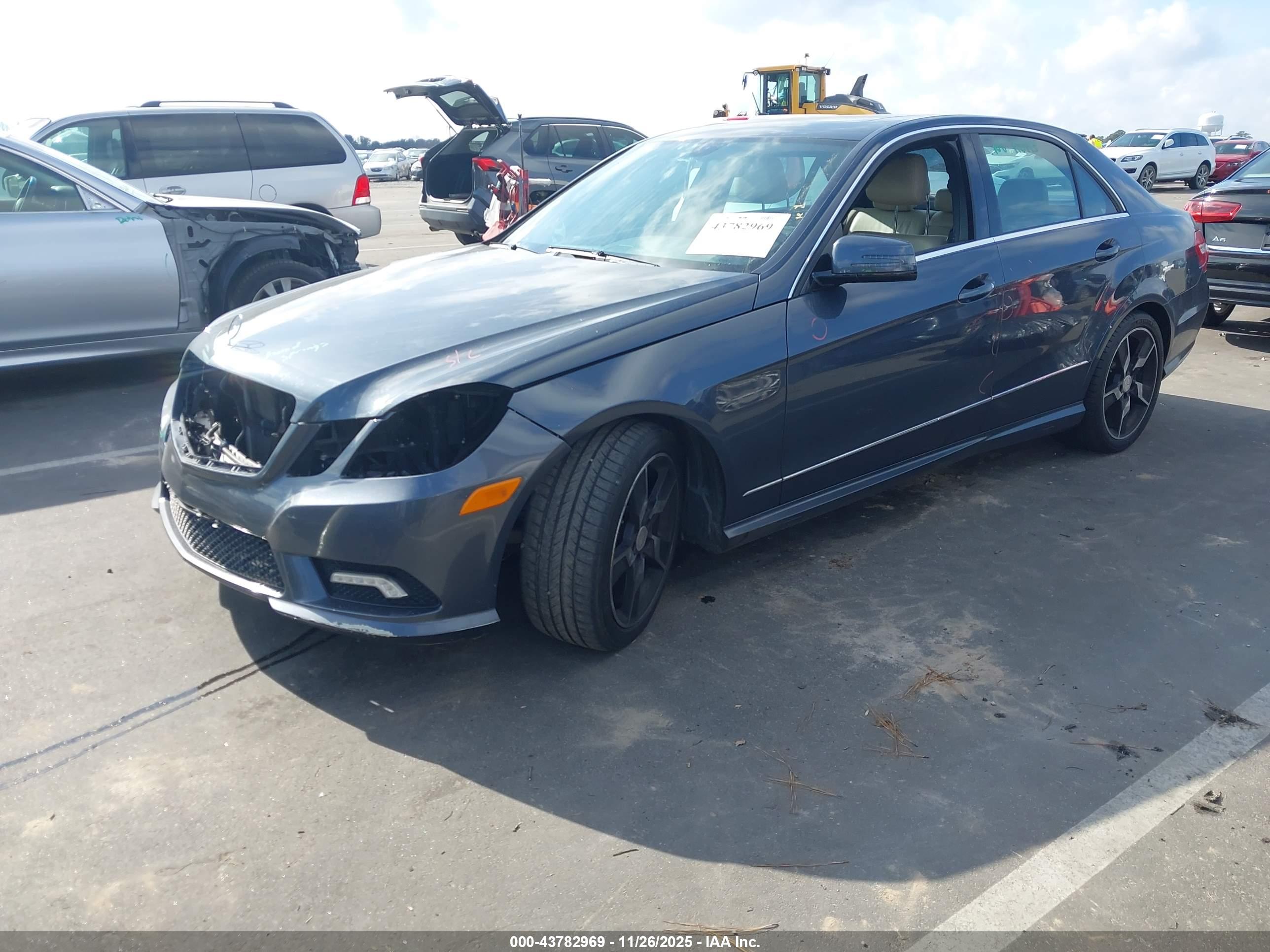 MERCEDES-BENZ E image 2