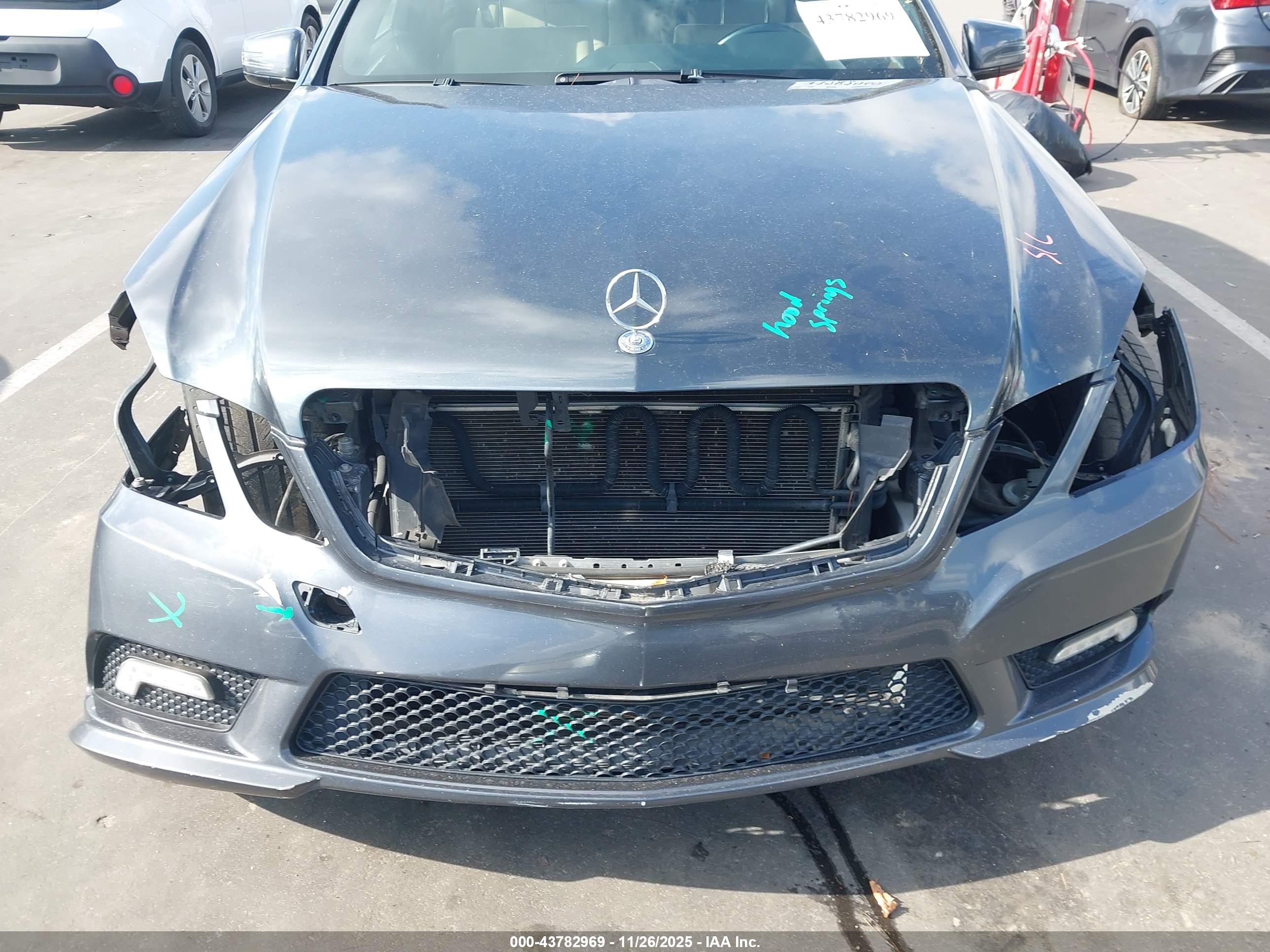 MERCEDES-BENZ E image 6