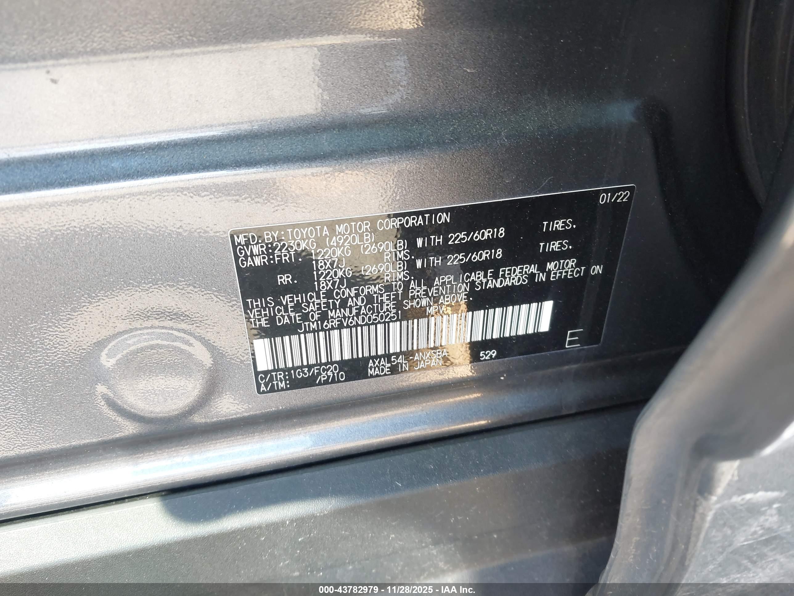 TOYOTA RAV4 image 9