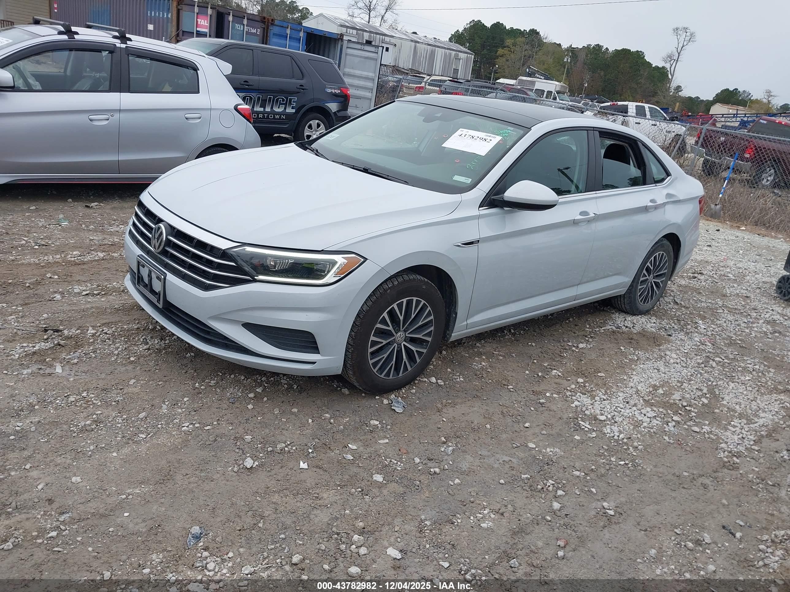 VOLKSWAGEN JETTA image 2