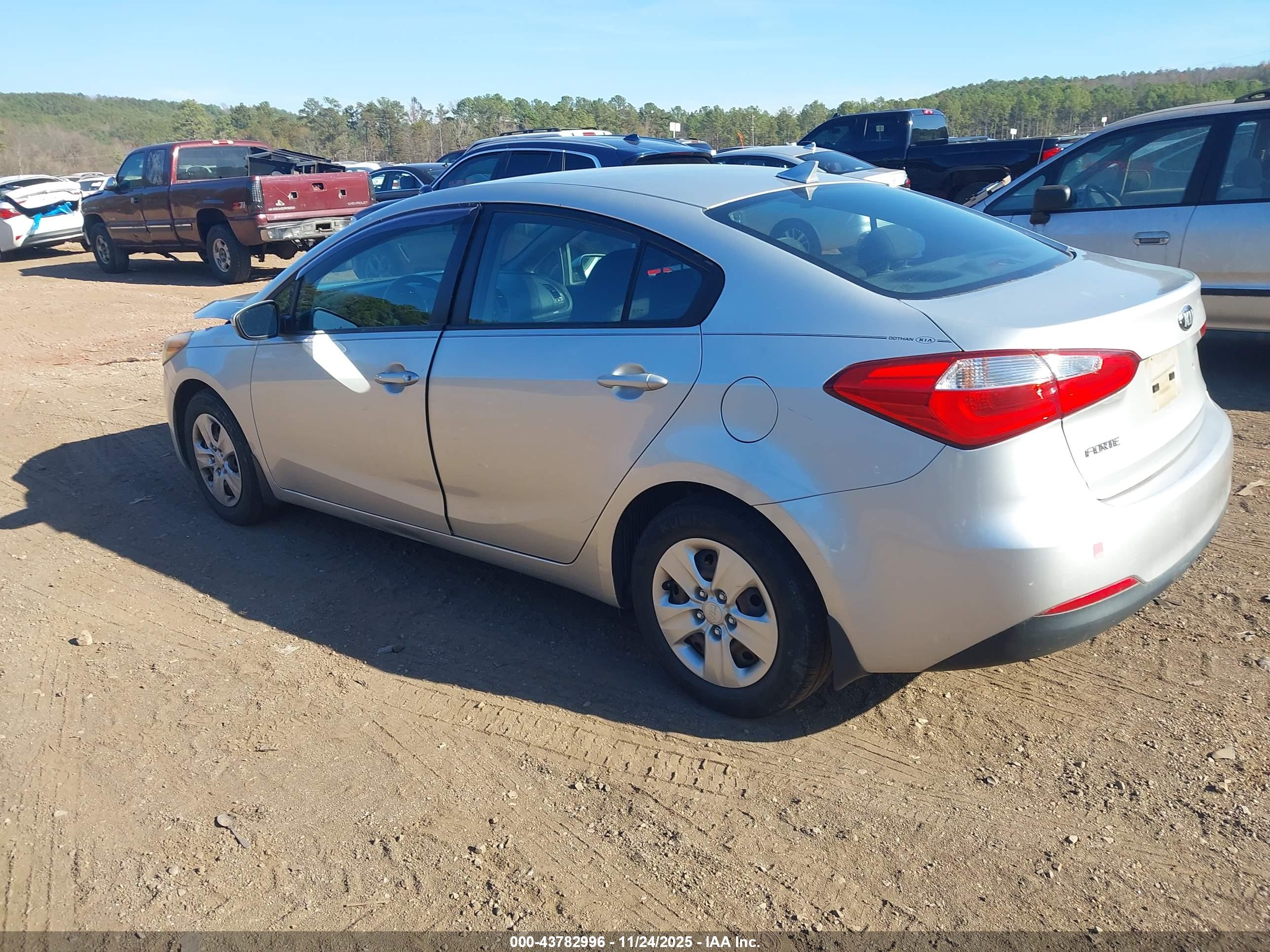 KIA FORTE image 3