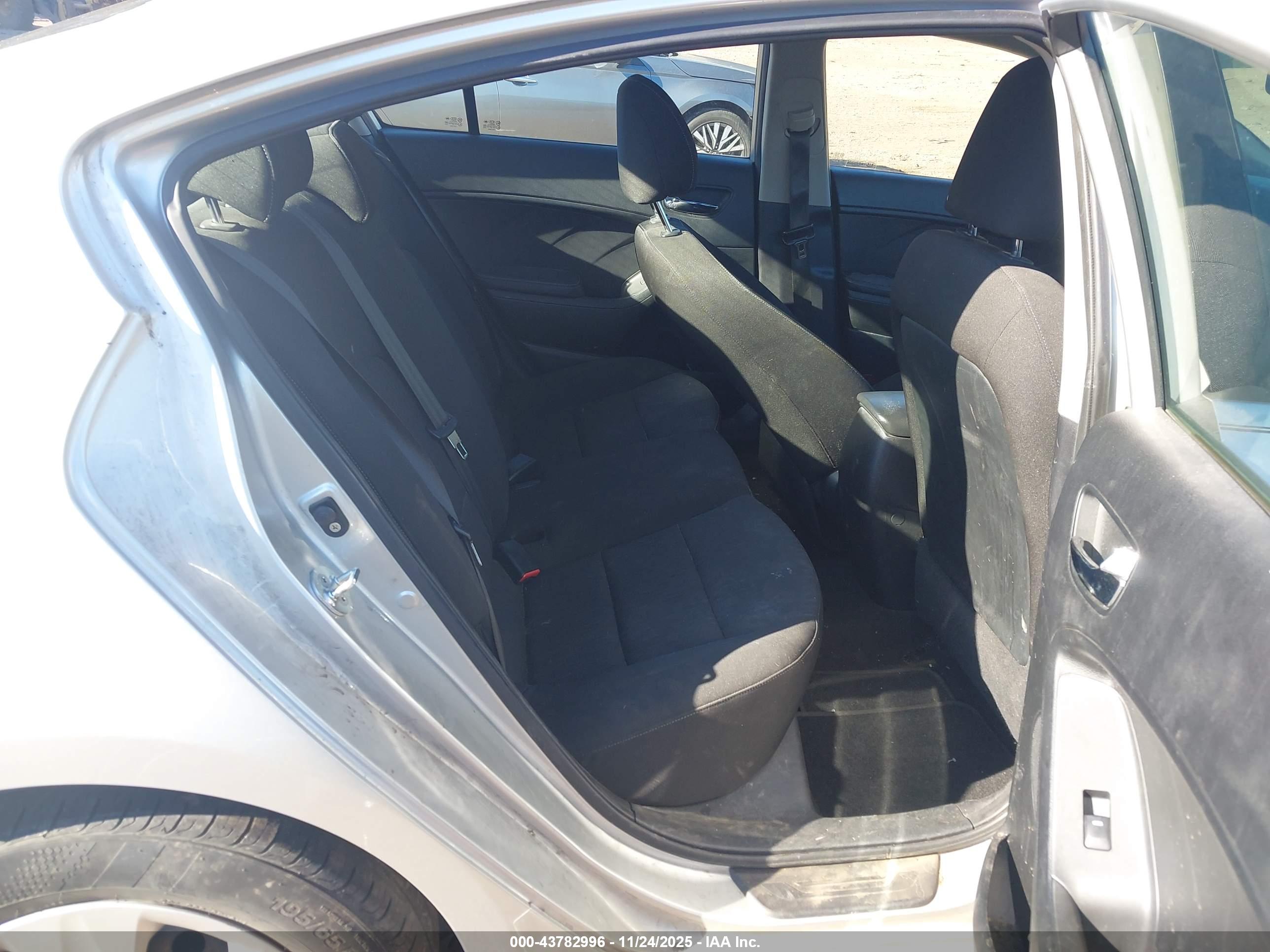 KIA FORTE image 8