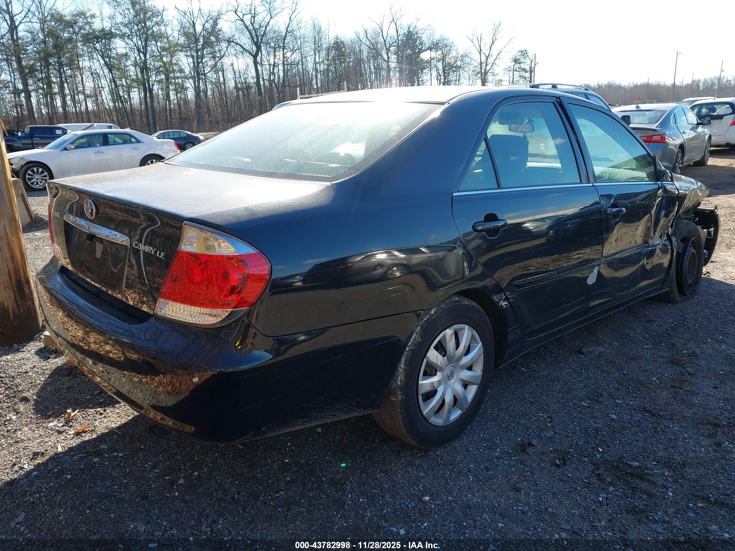 TOYOTA CAMRY image 4