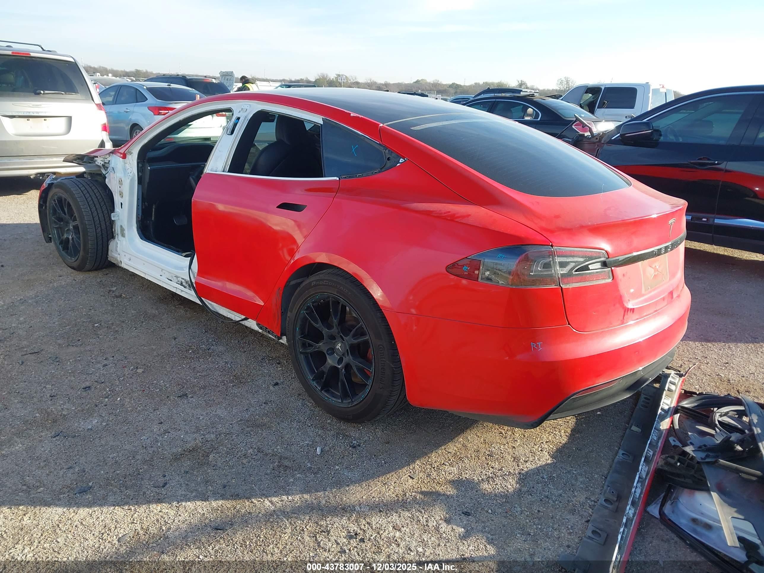 TESLA MODEL image 3