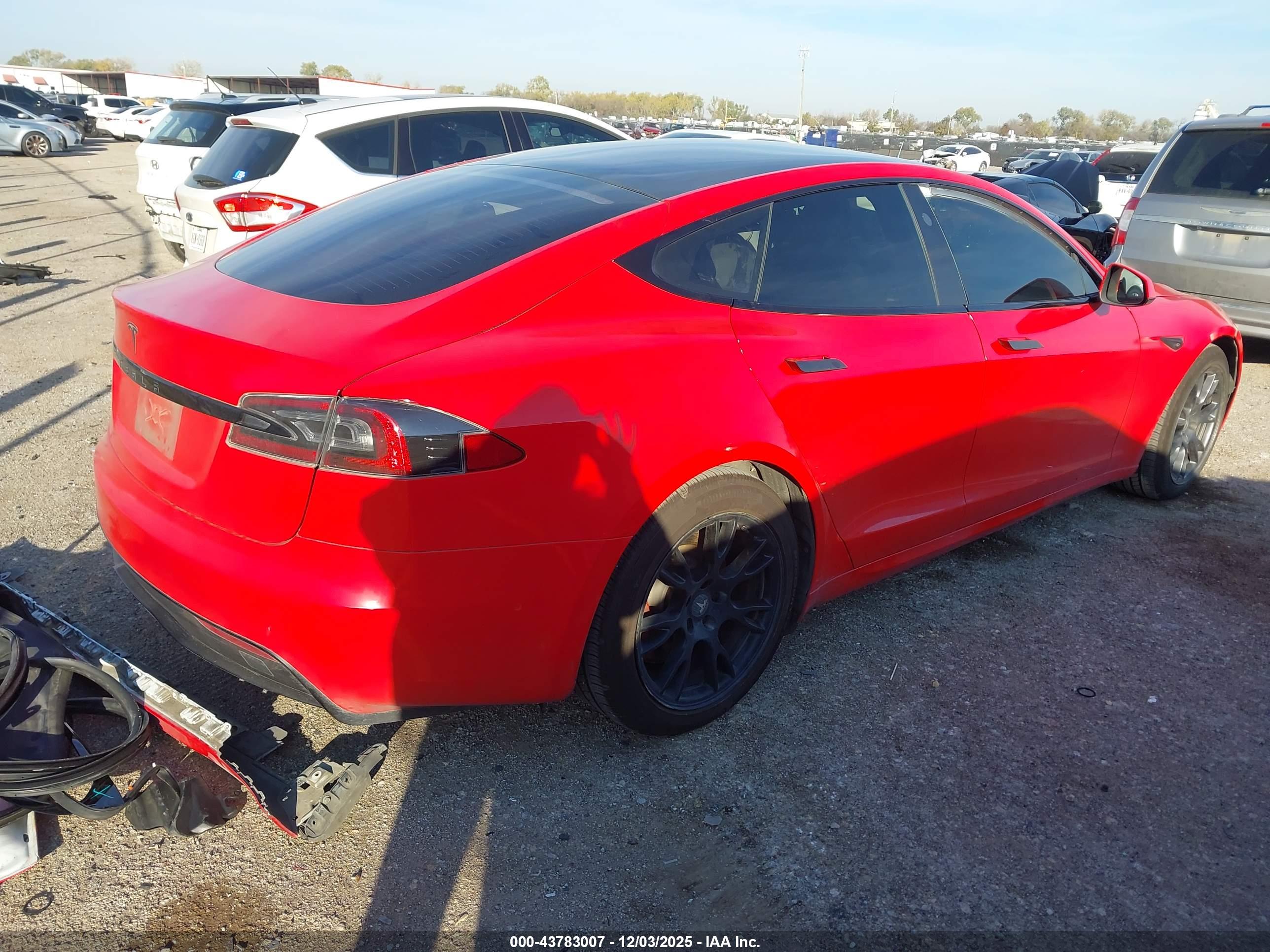 TESLA MODEL image 4