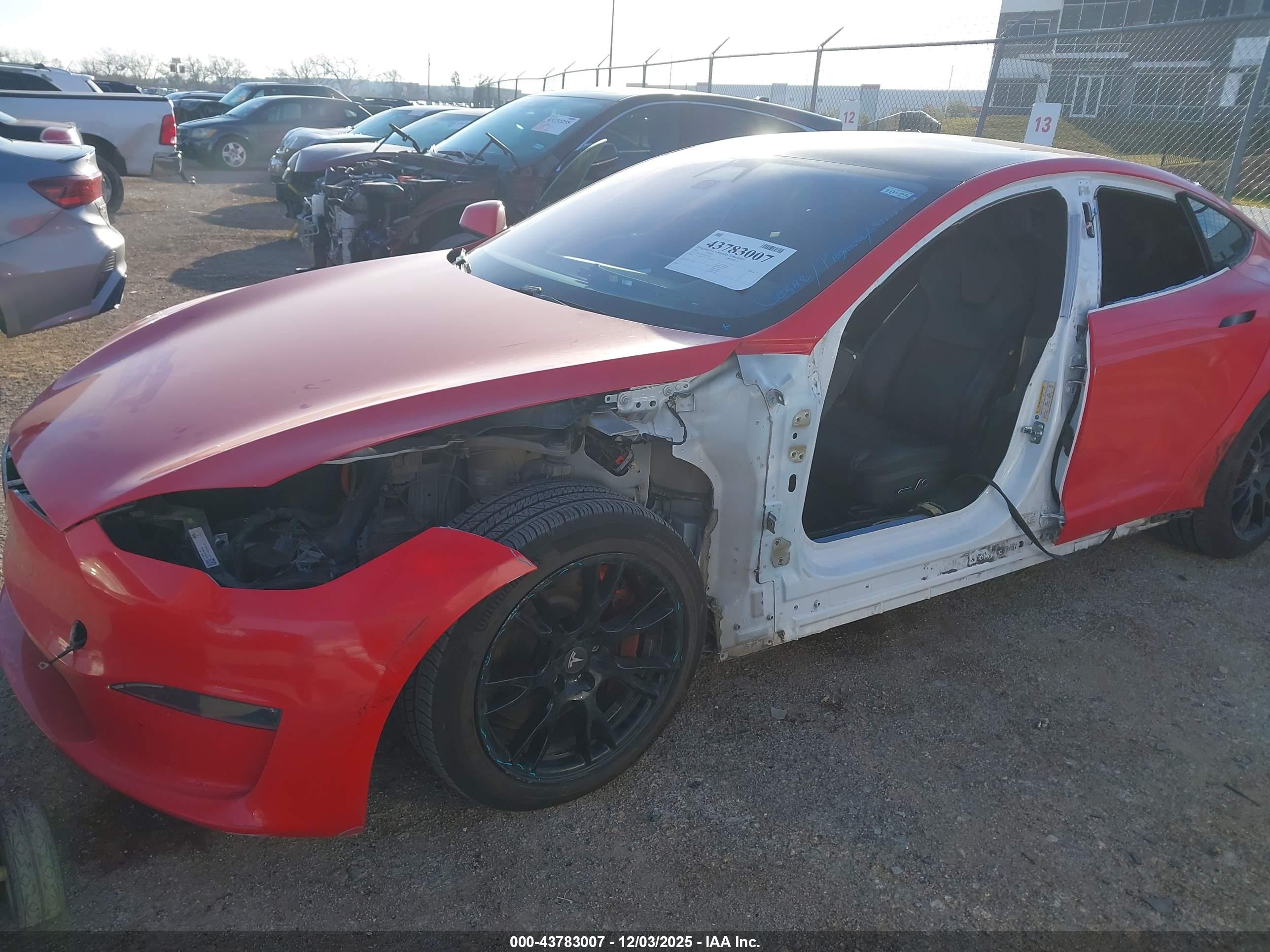TESLA MODEL image 6