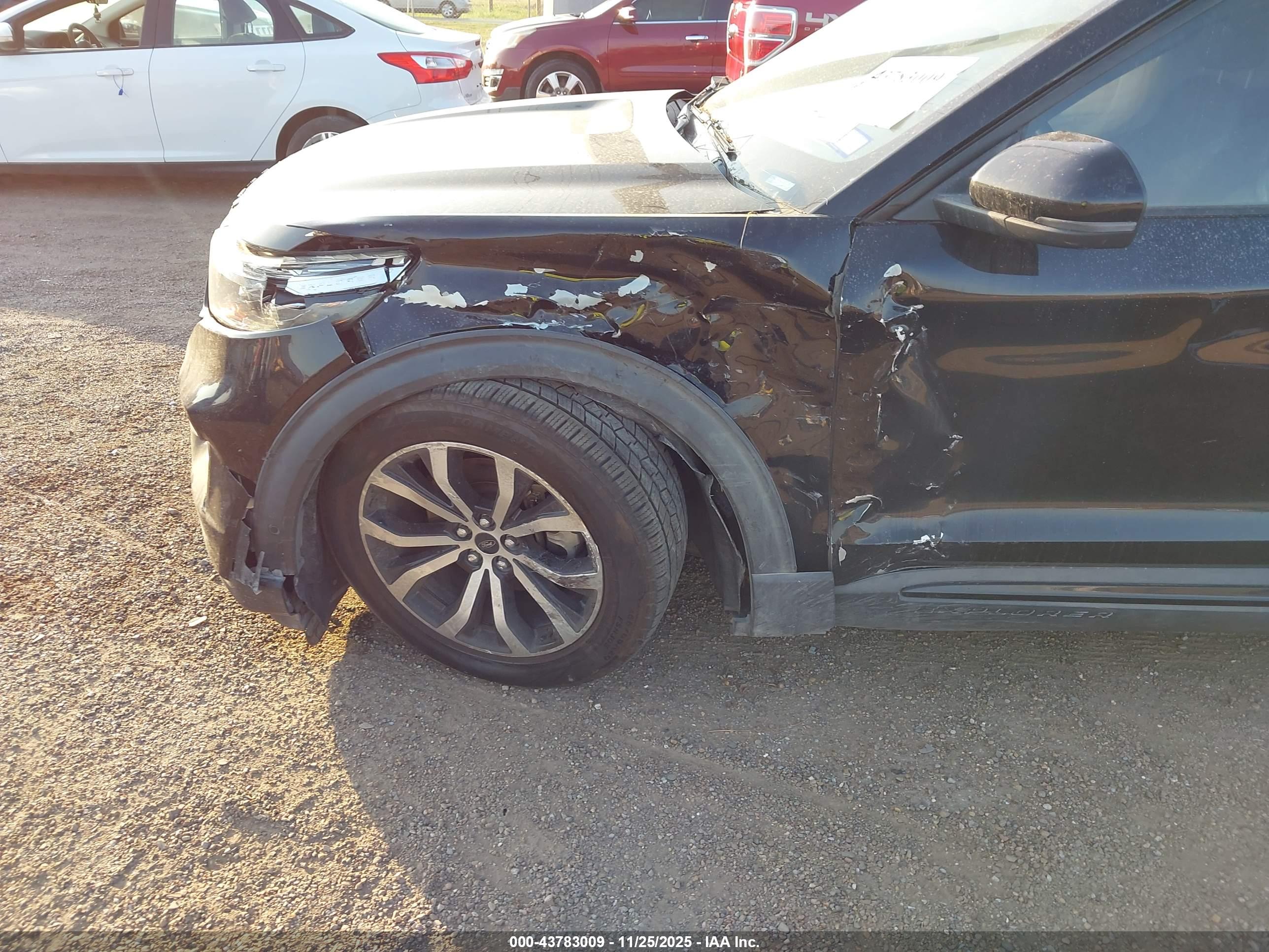FORD EXPLORER image 6