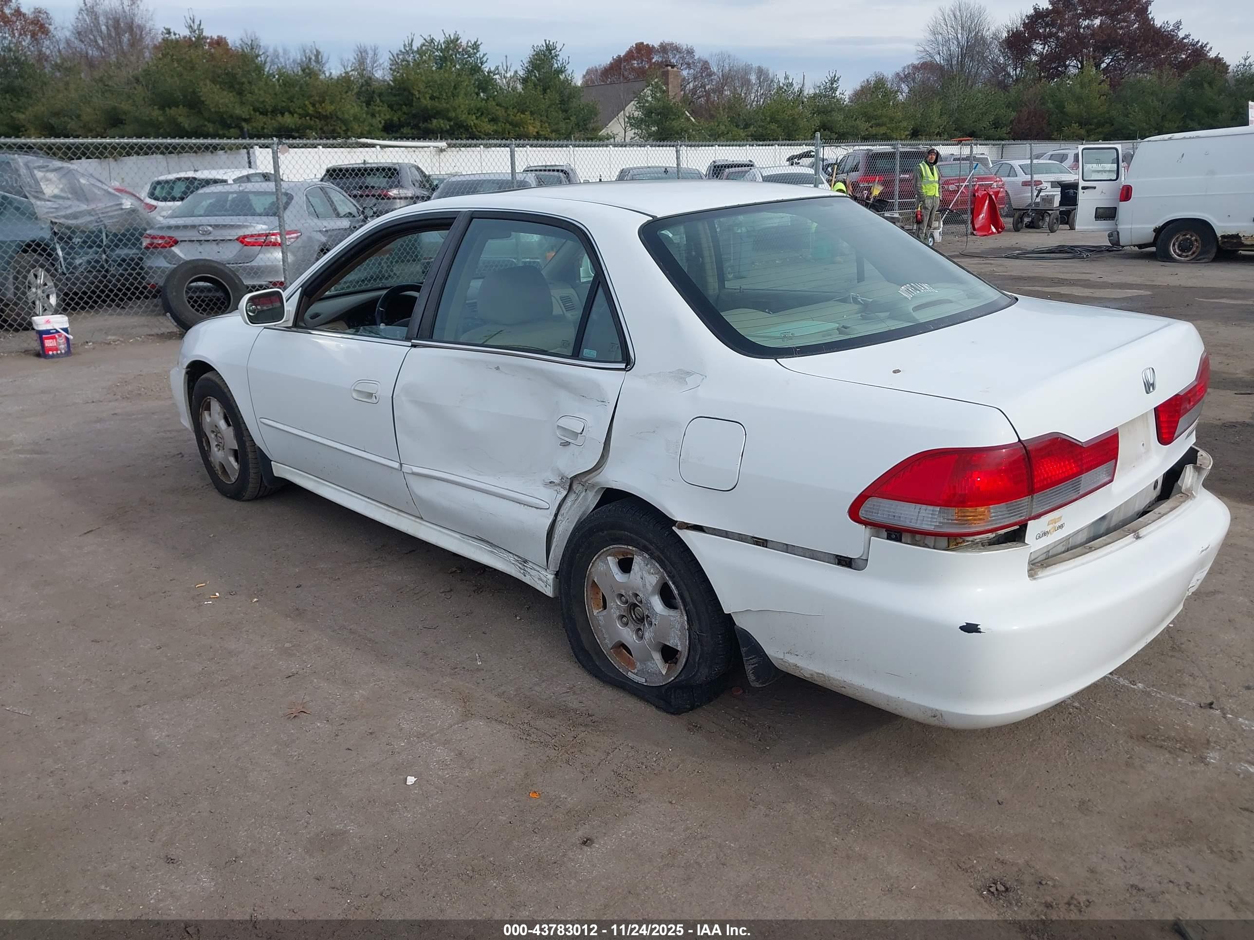 HONDA ACCORD image 3