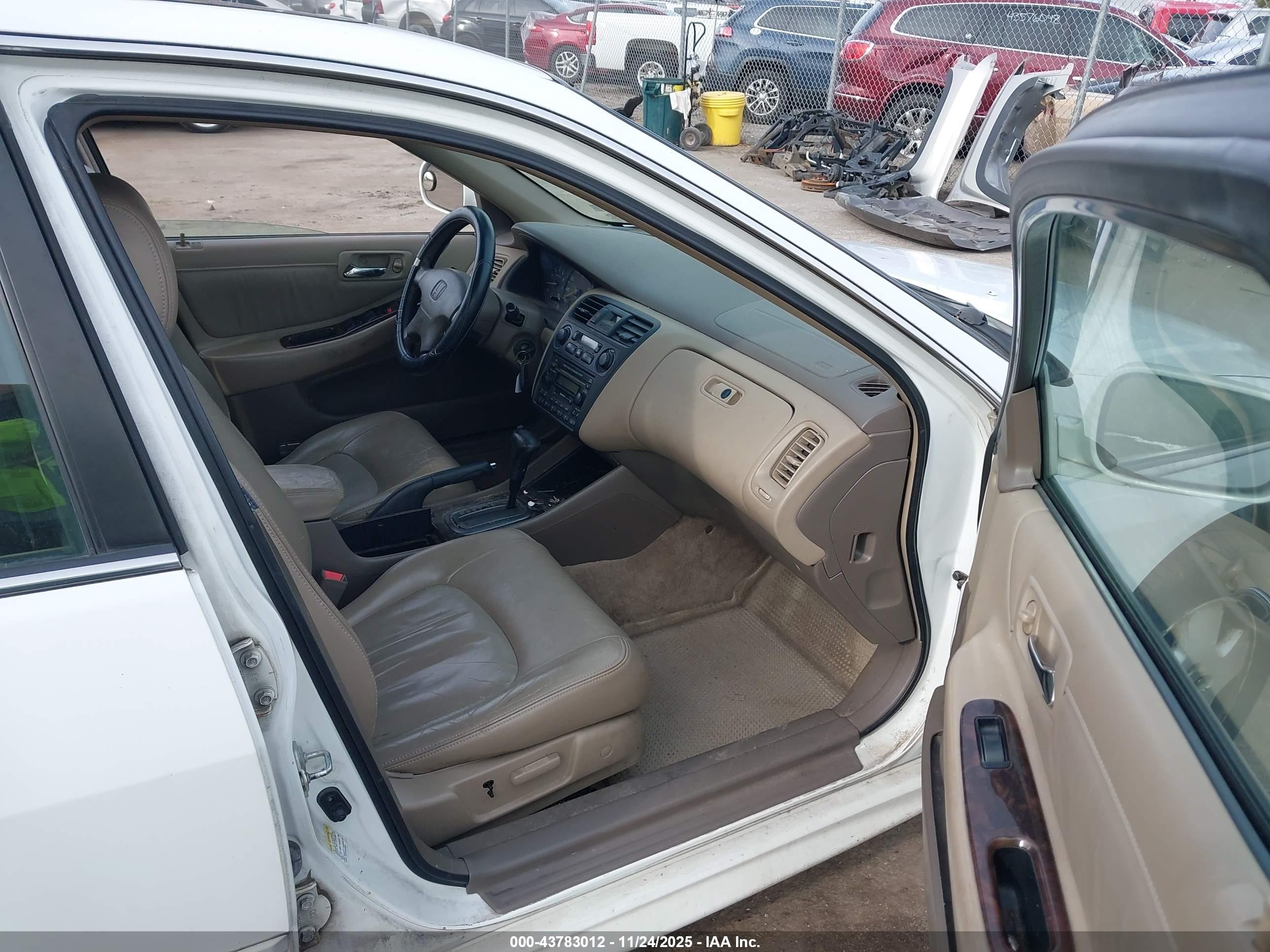 HONDA ACCORD image 5