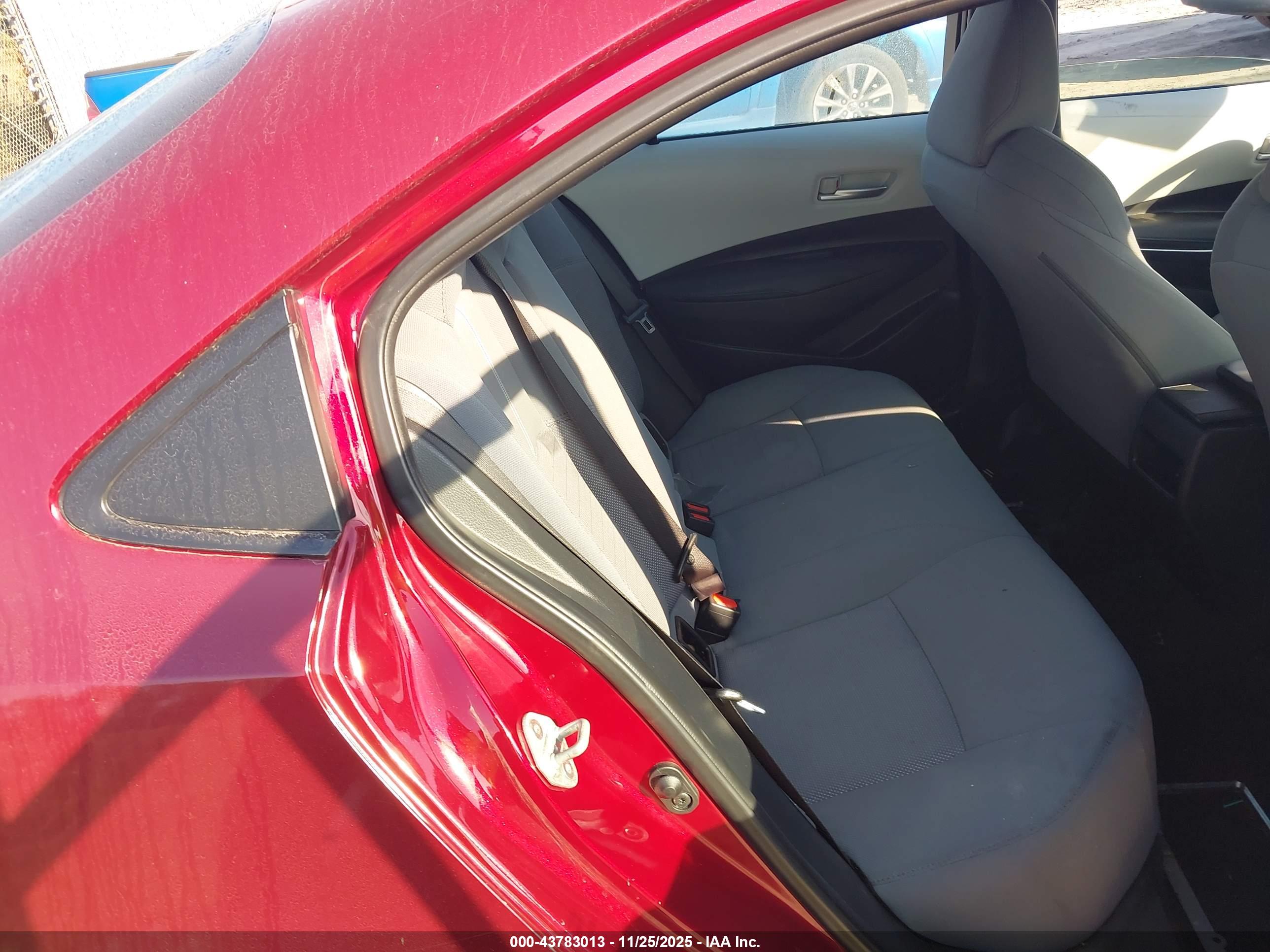 TOYOTA COROLLA image 8