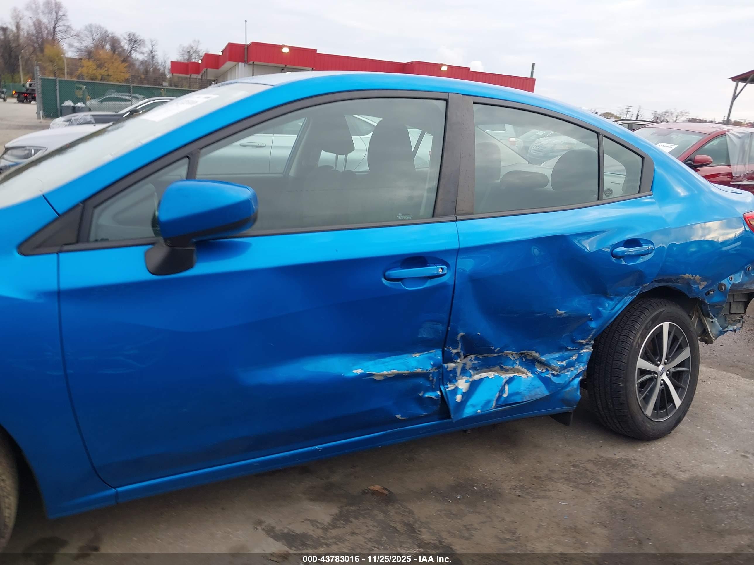 SUBARU IMPREZA image 6