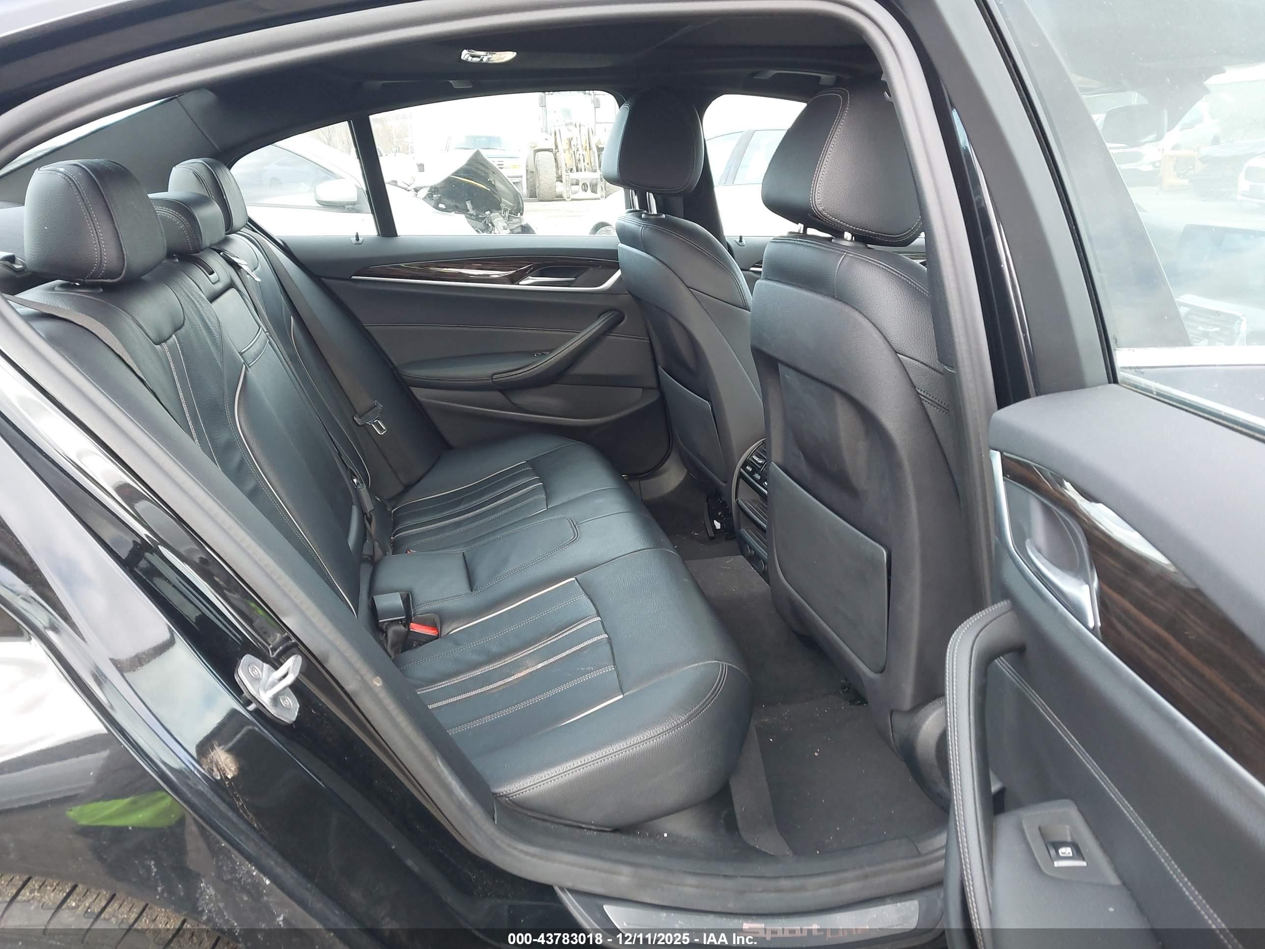 BMW 530I image 8