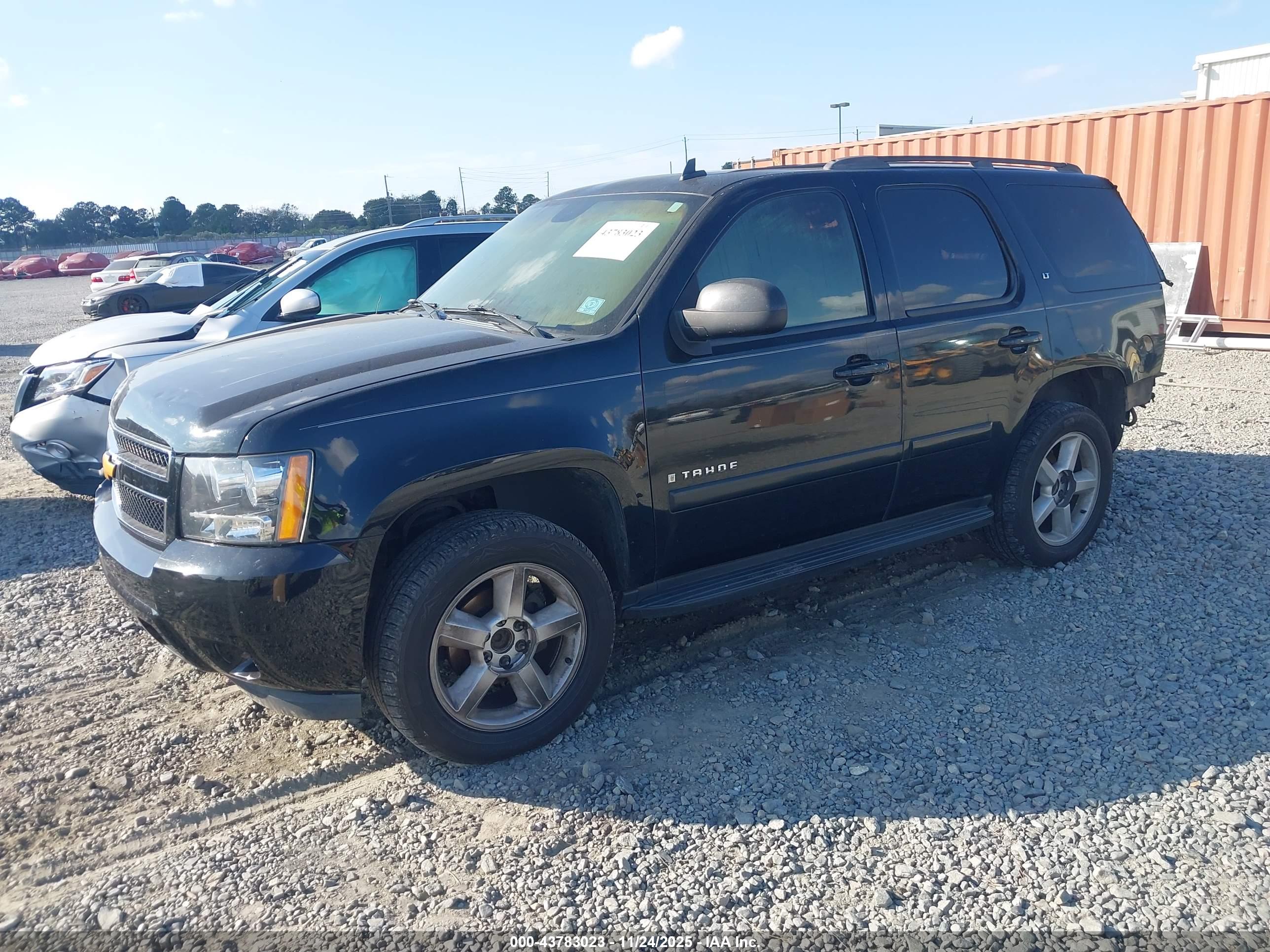 CHEVROLET TAHOE image 2
